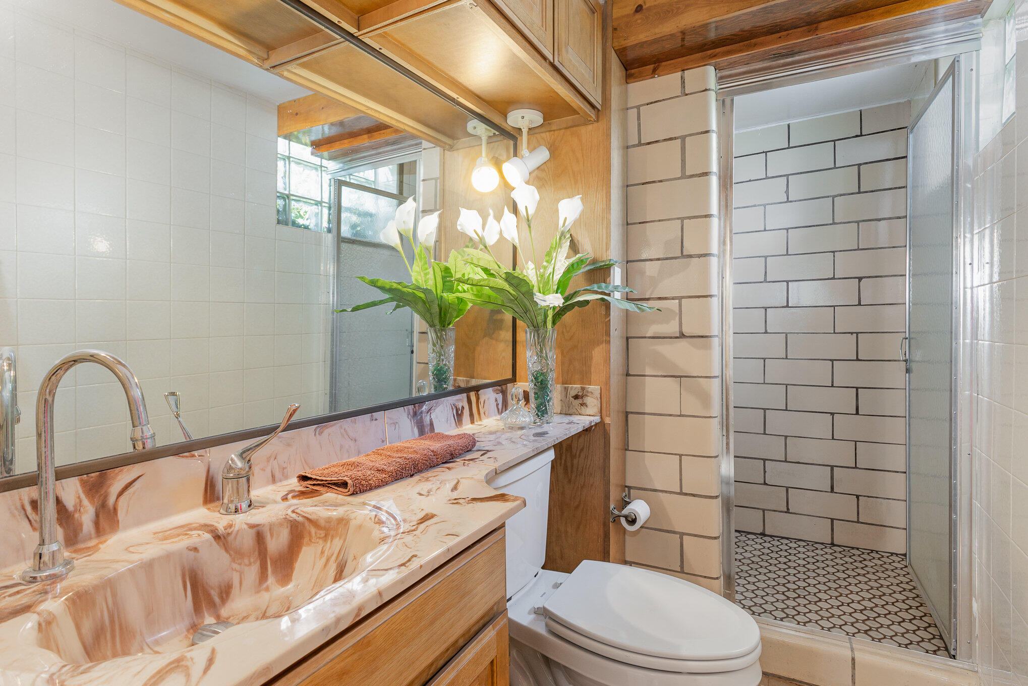 6920 SCHNEIDER Avenue