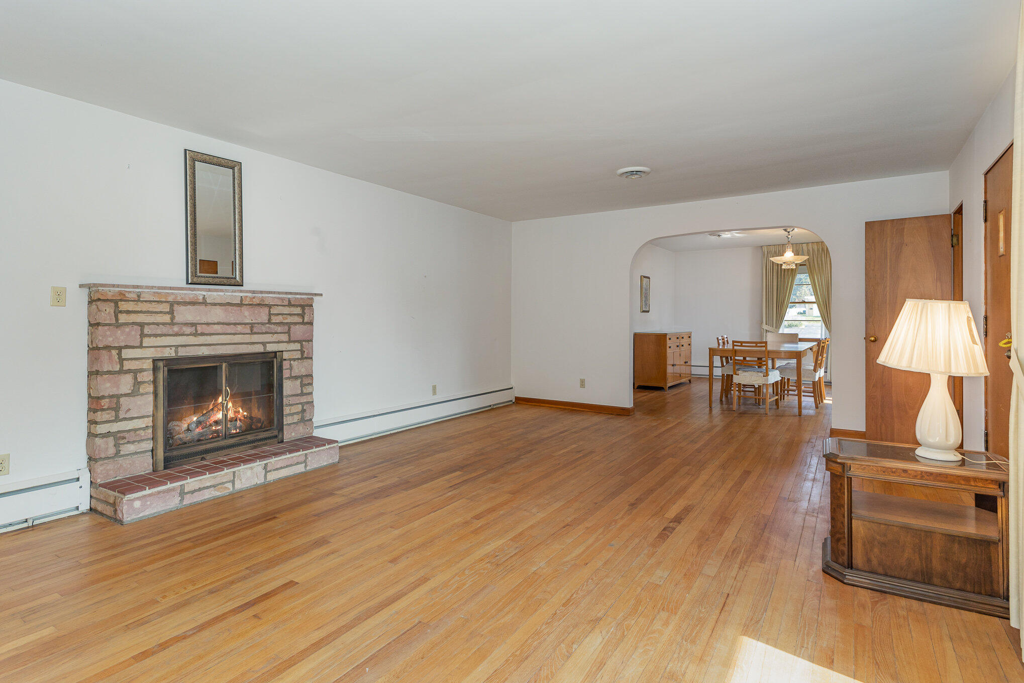 6920 SCHNEIDER Avenue