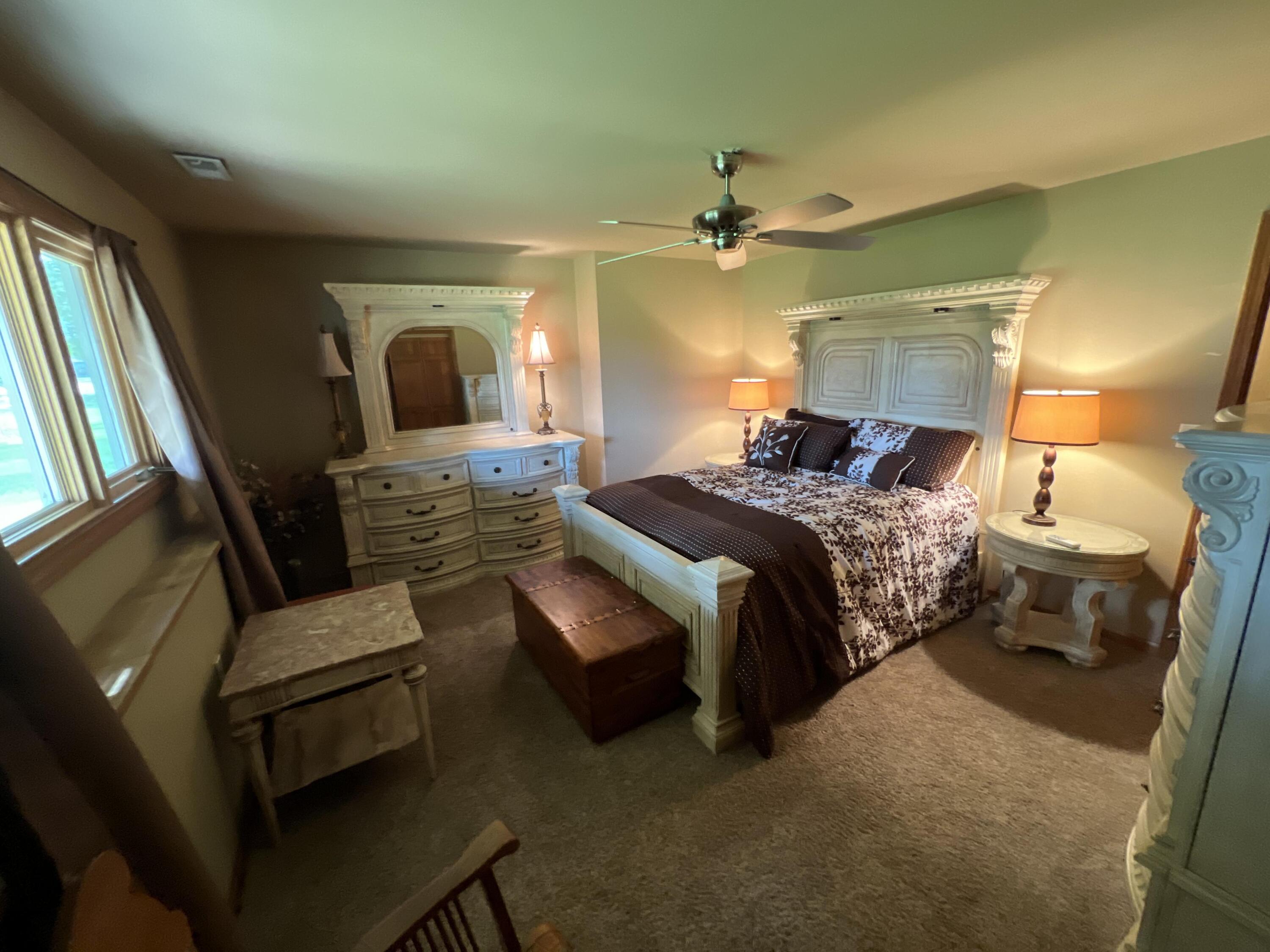 1576 Sunnyslope Drive