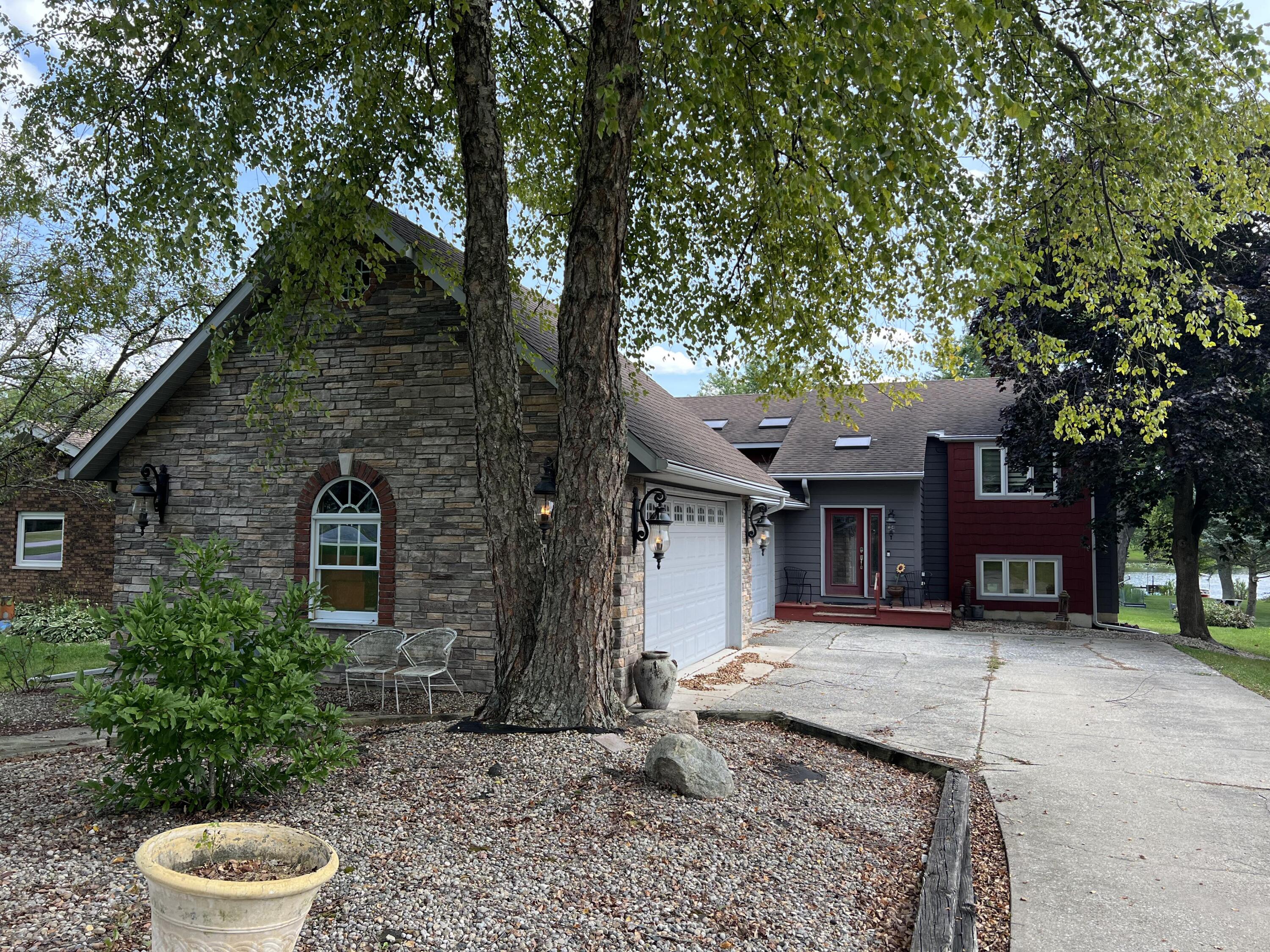 1576 Sunnyslope Drive