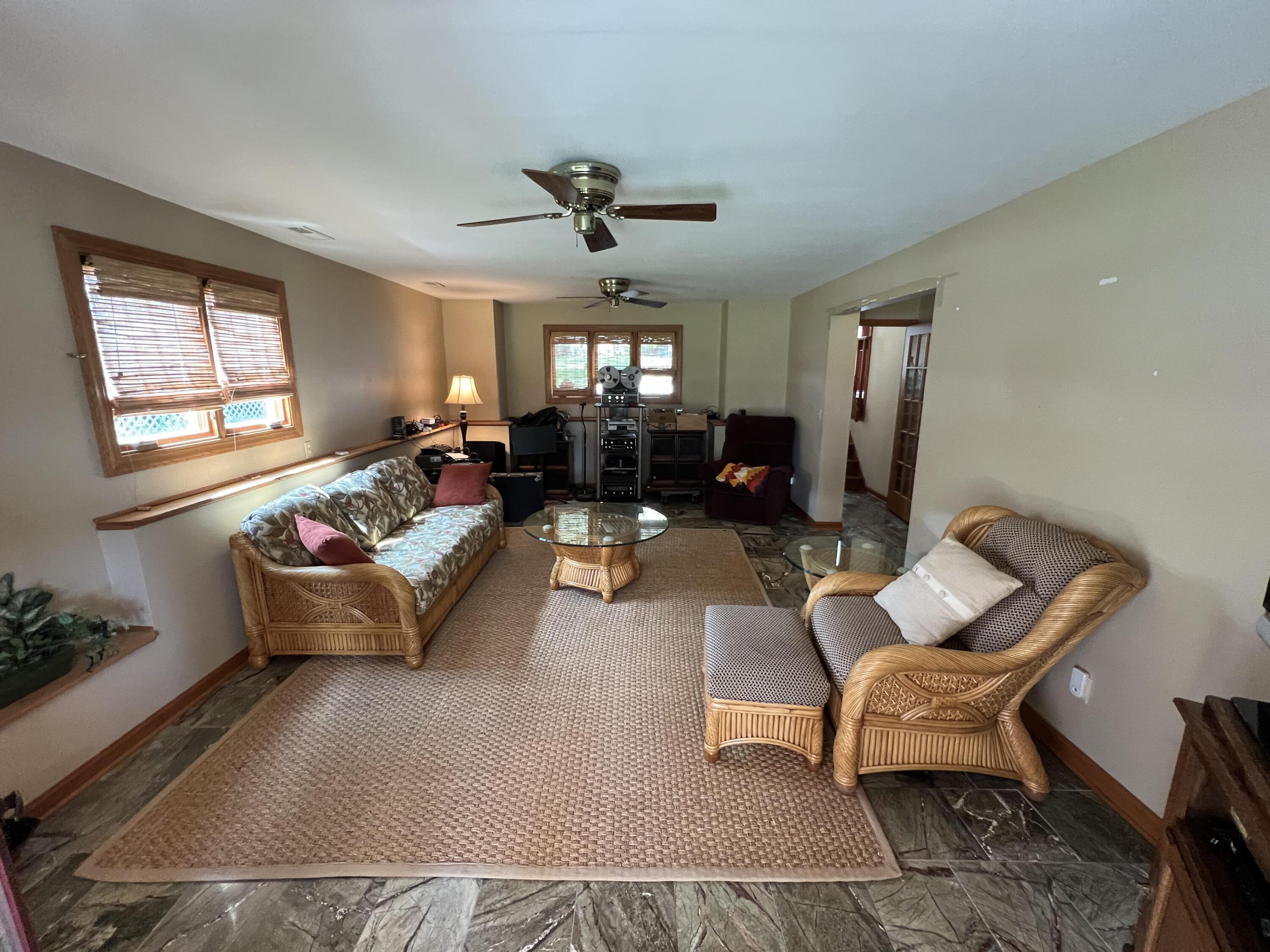 1576 Sunnyslope Drive