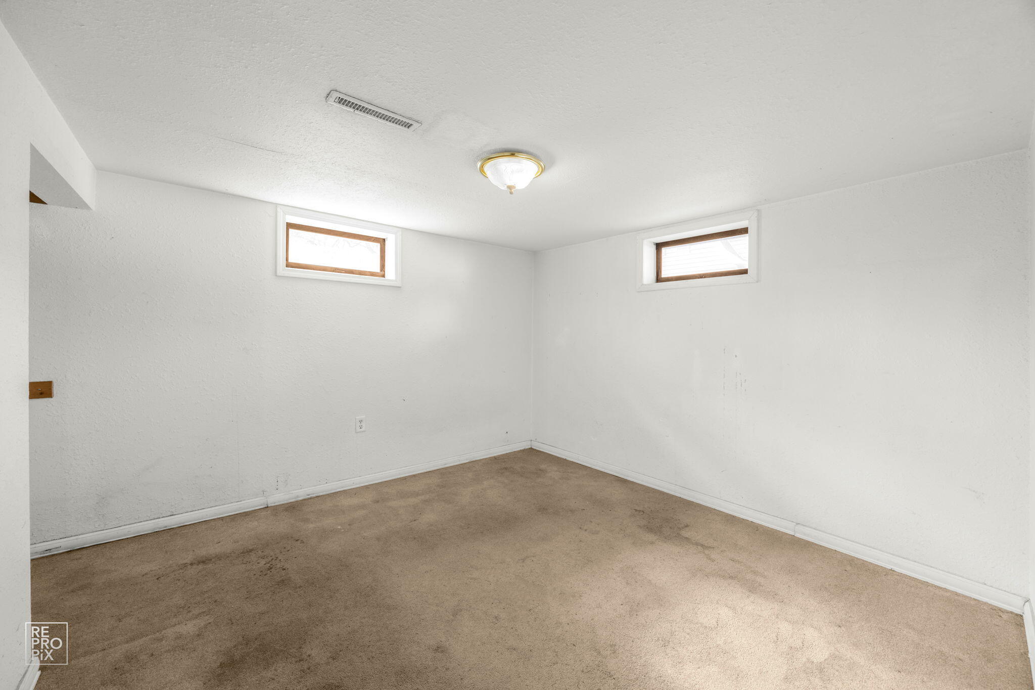 2815 Woodward Street