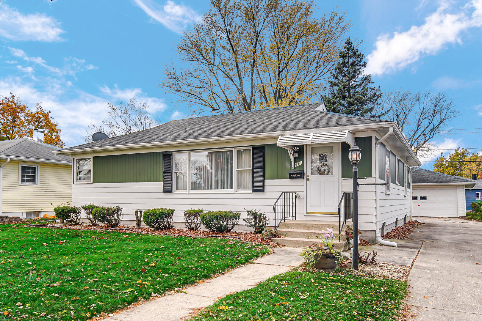 913 S Main Street