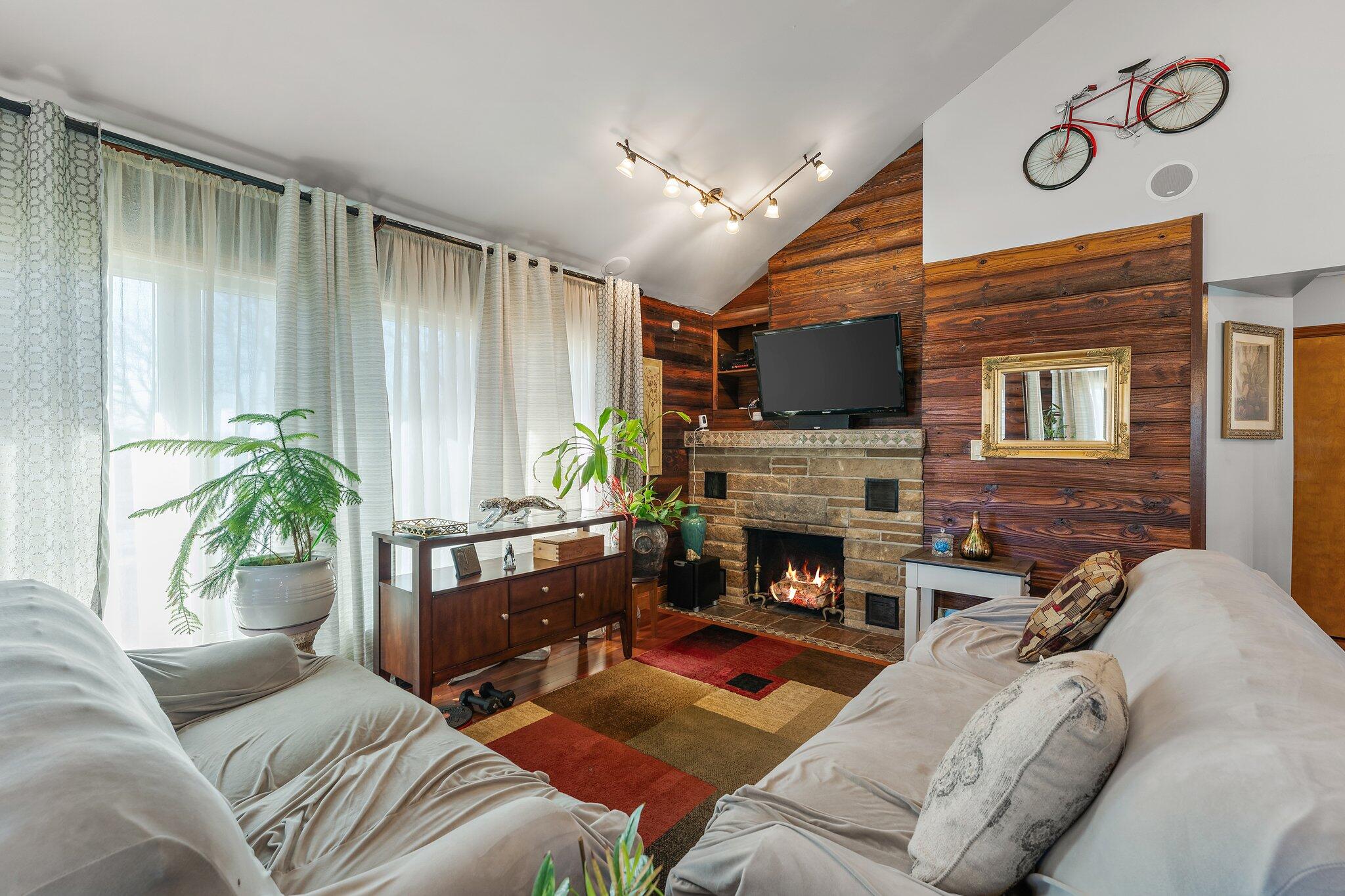 13611 Cedar Street