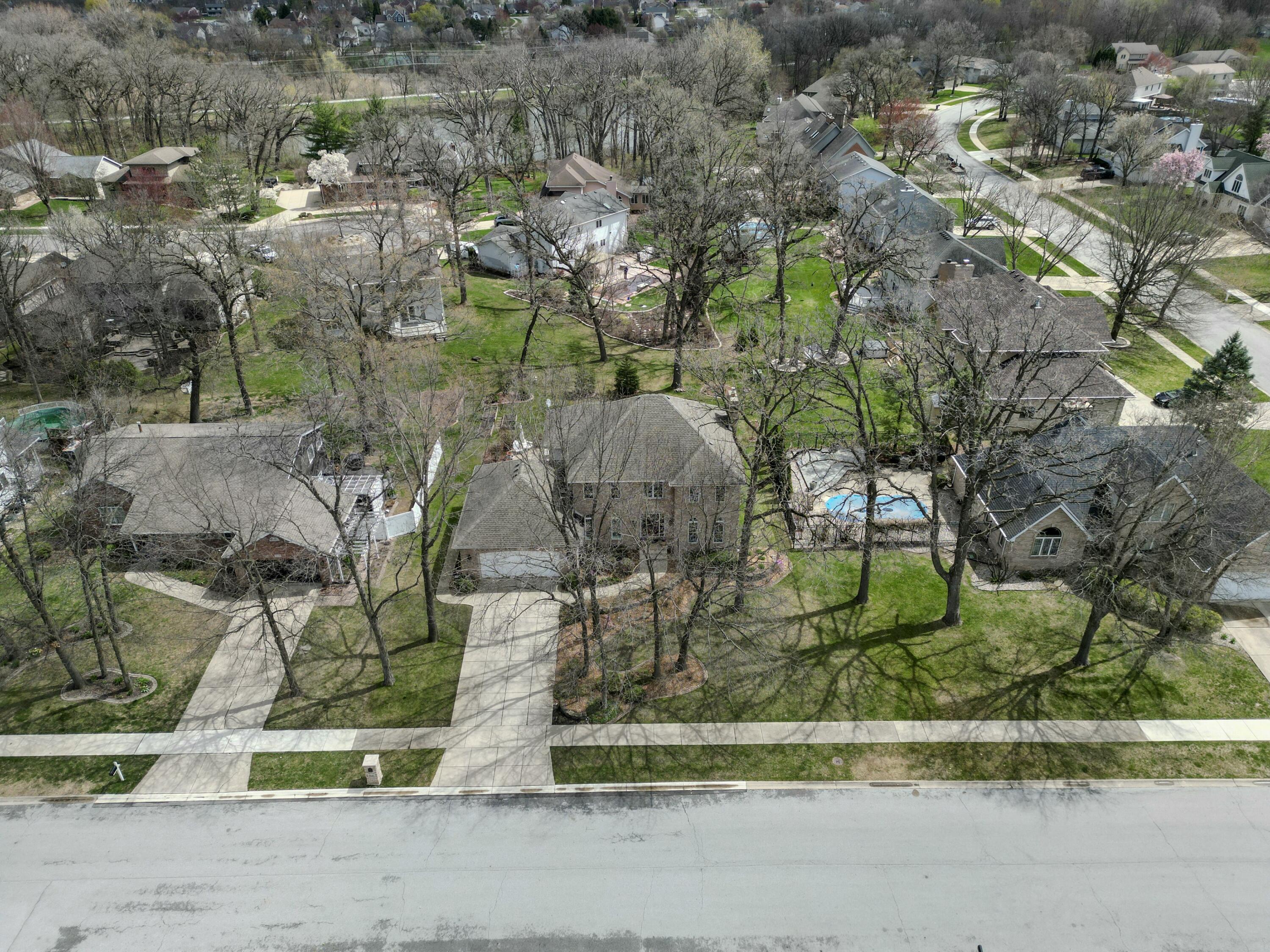 7541 Foxwood Drive