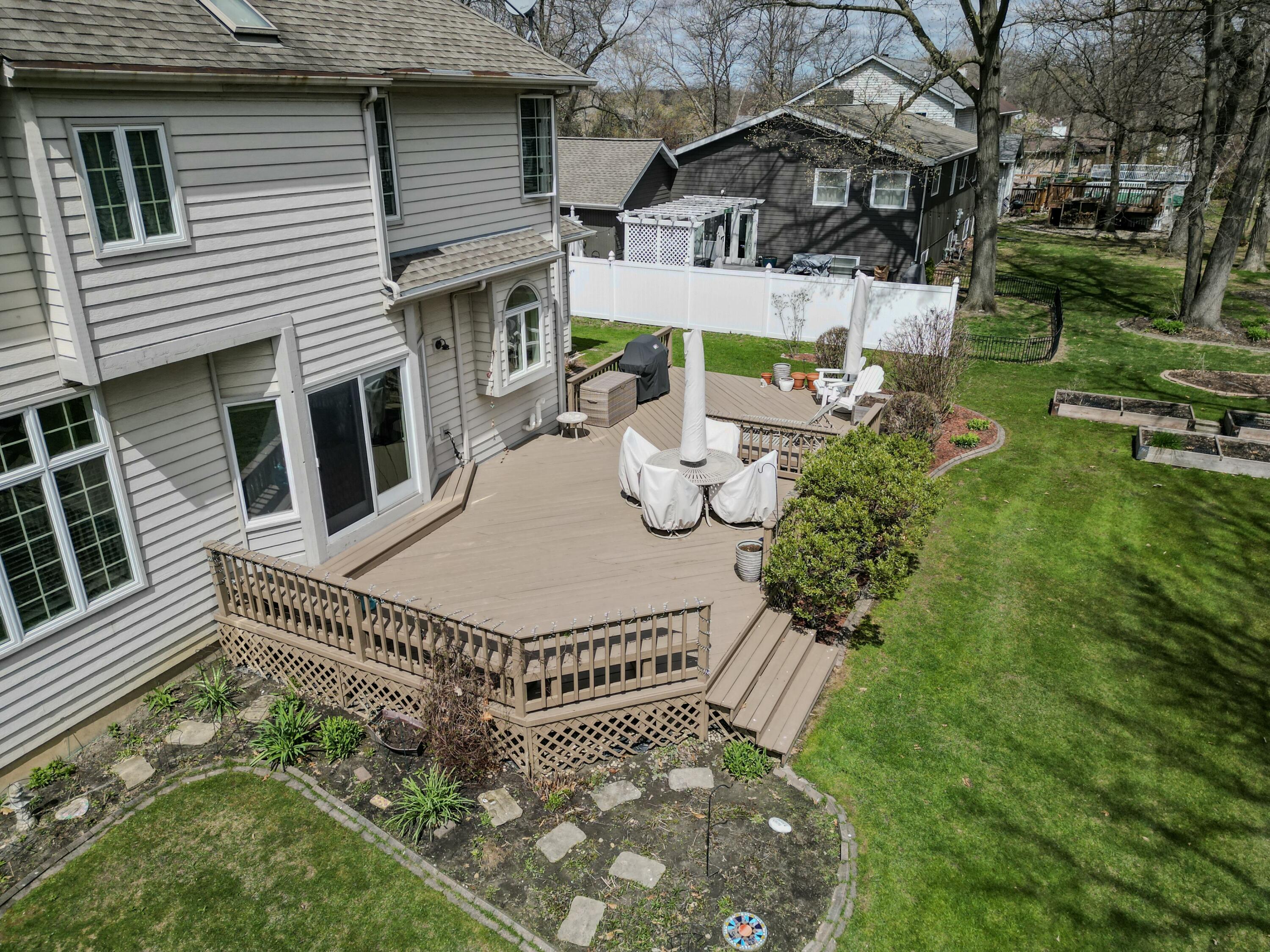 7541 Foxwood Drive