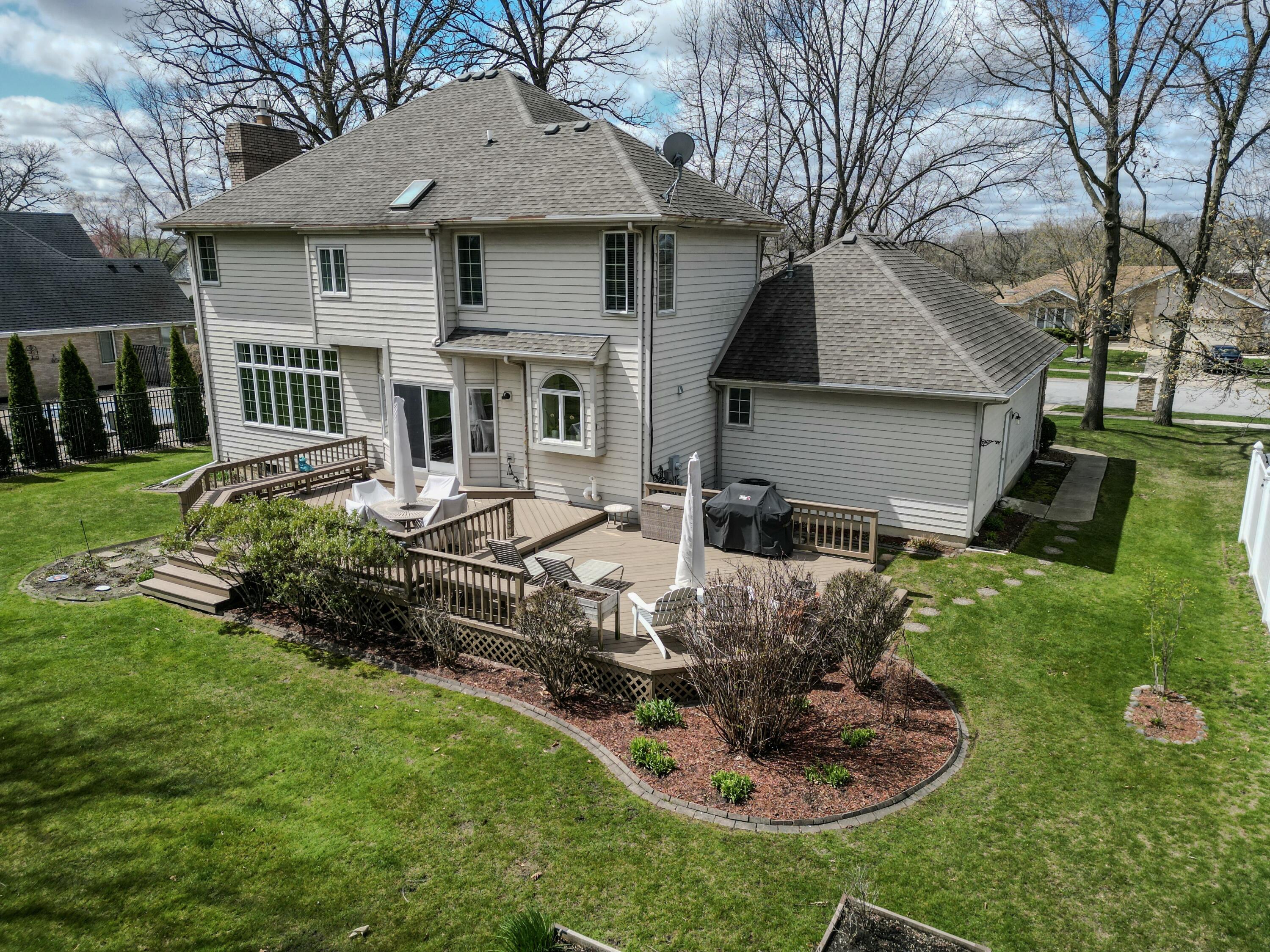 7541 Foxwood Drive
