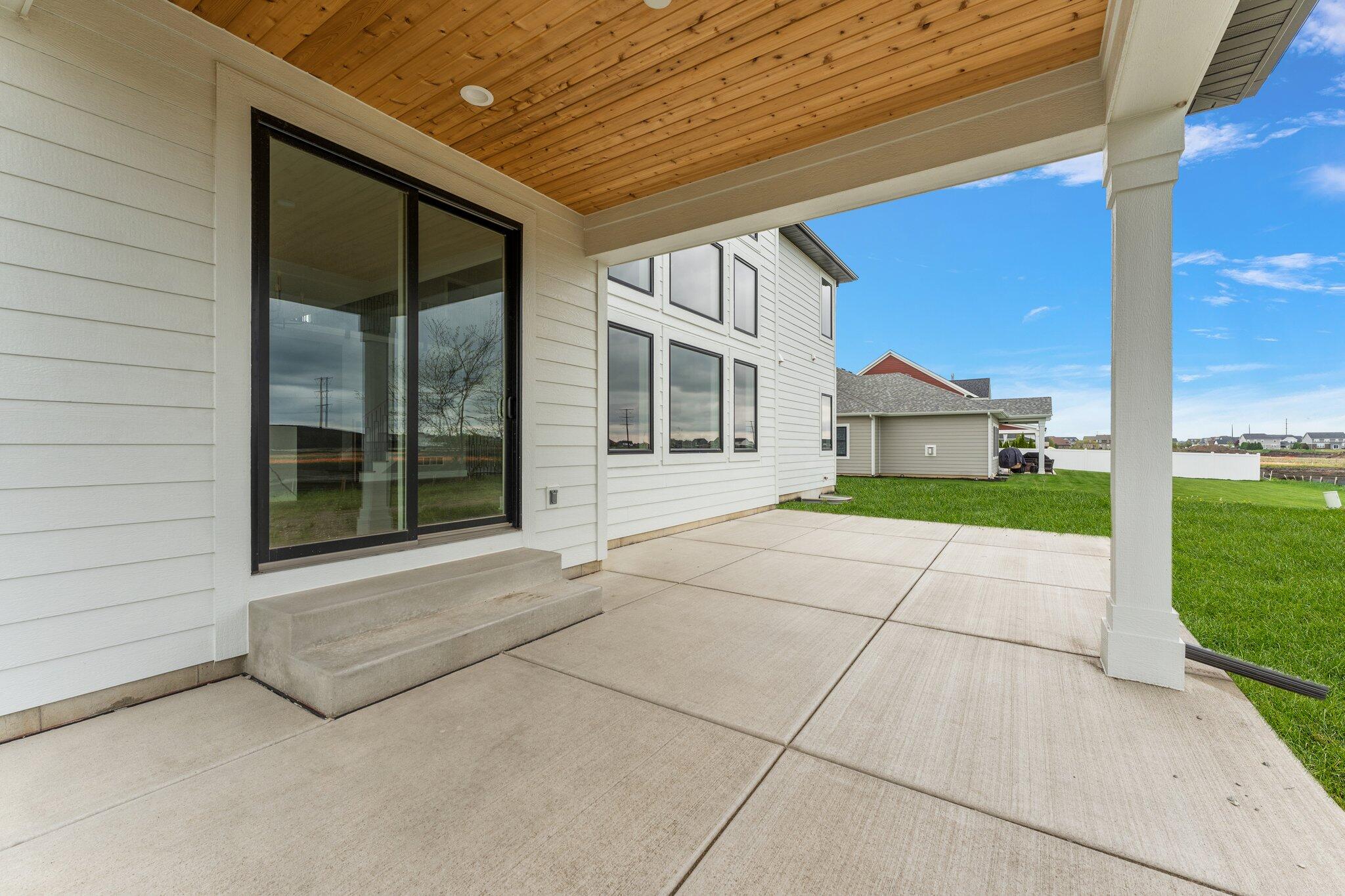 9201 Iris Drive