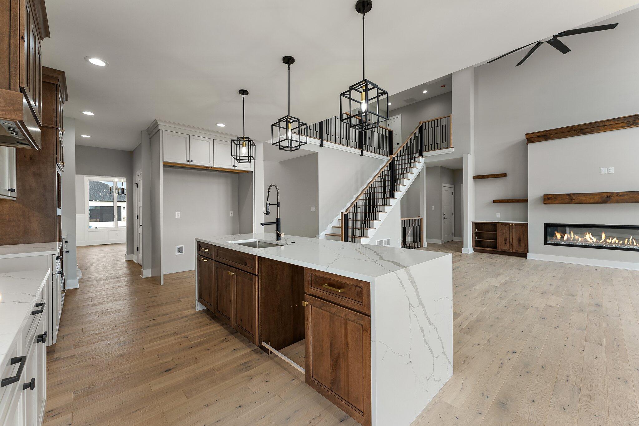 9201 Iris Drive