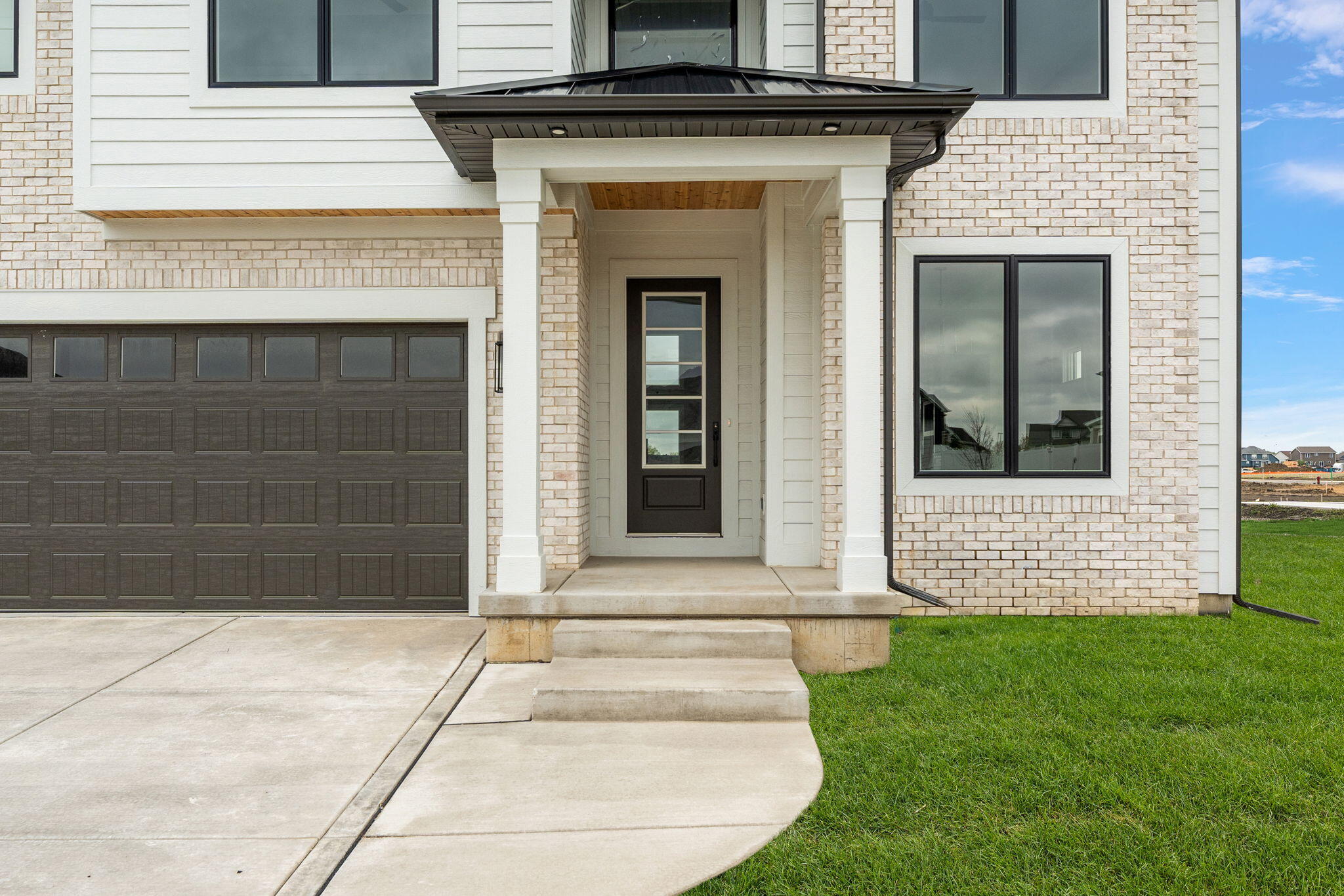 9201 Iris Drive