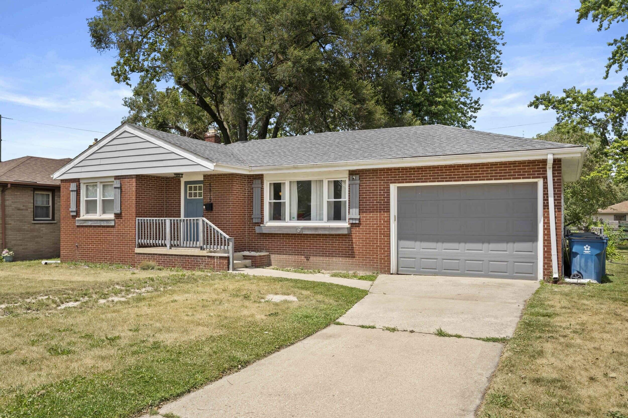 2819 Strong Street