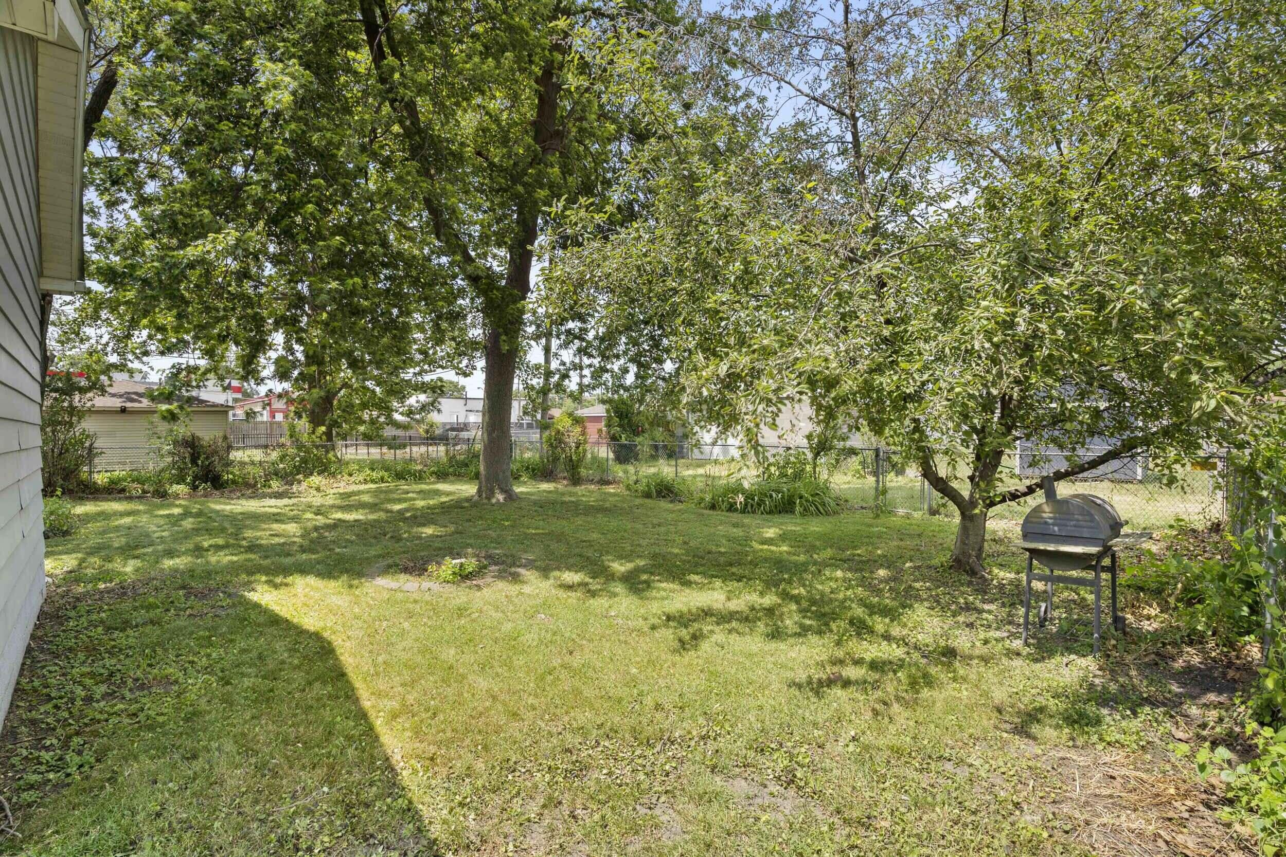 2819 Strong Street