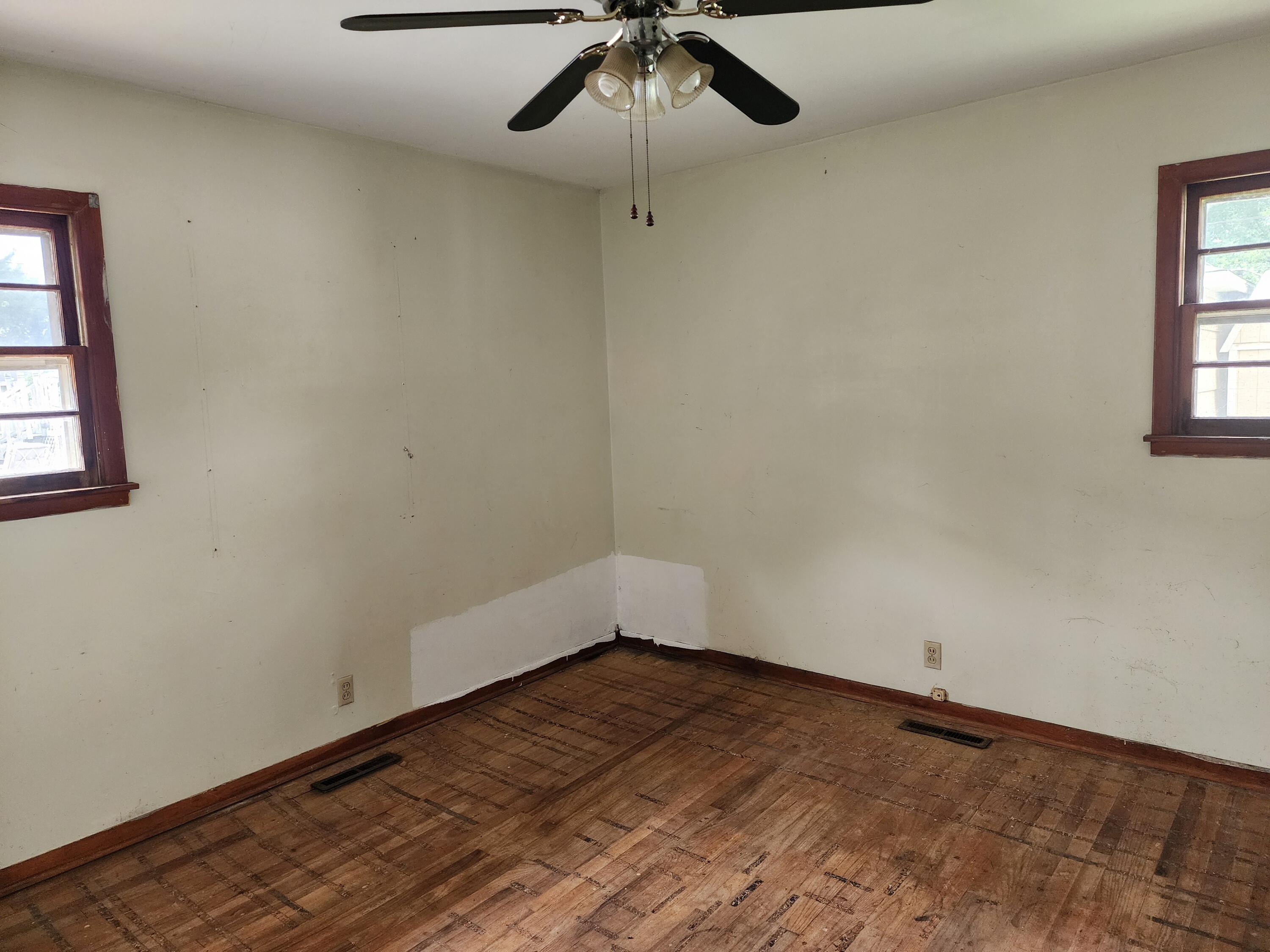 1630 Vine Court