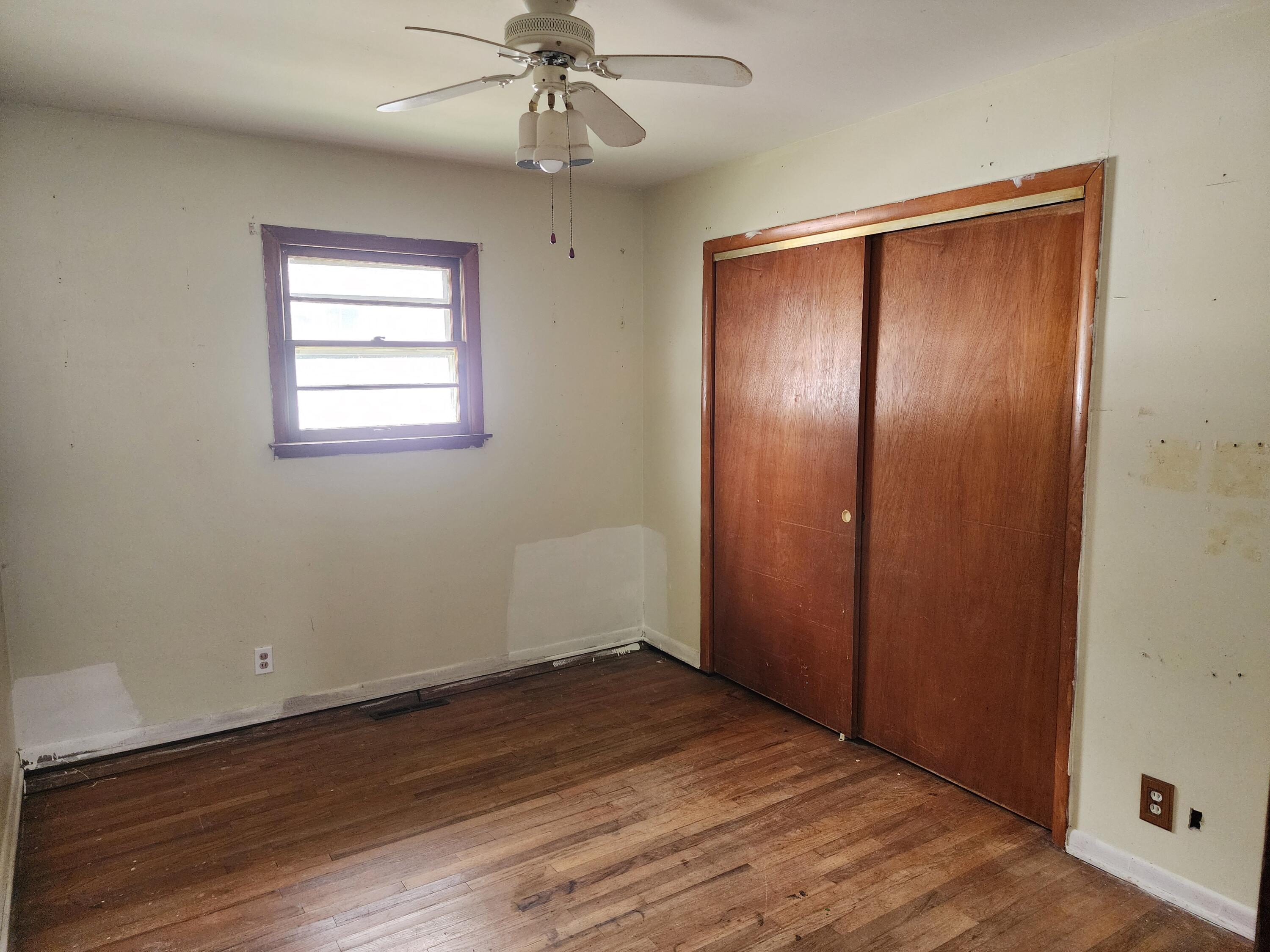 1630 Vine Court