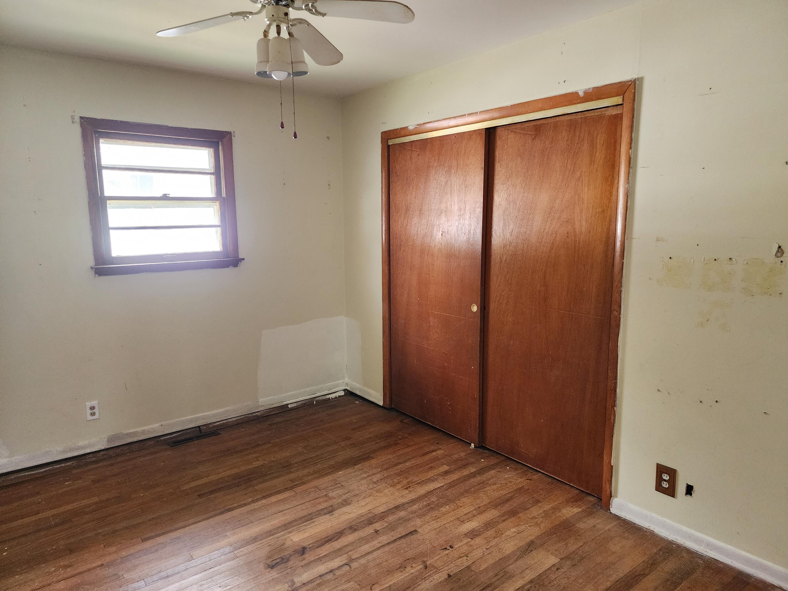 1630 Vine Court
