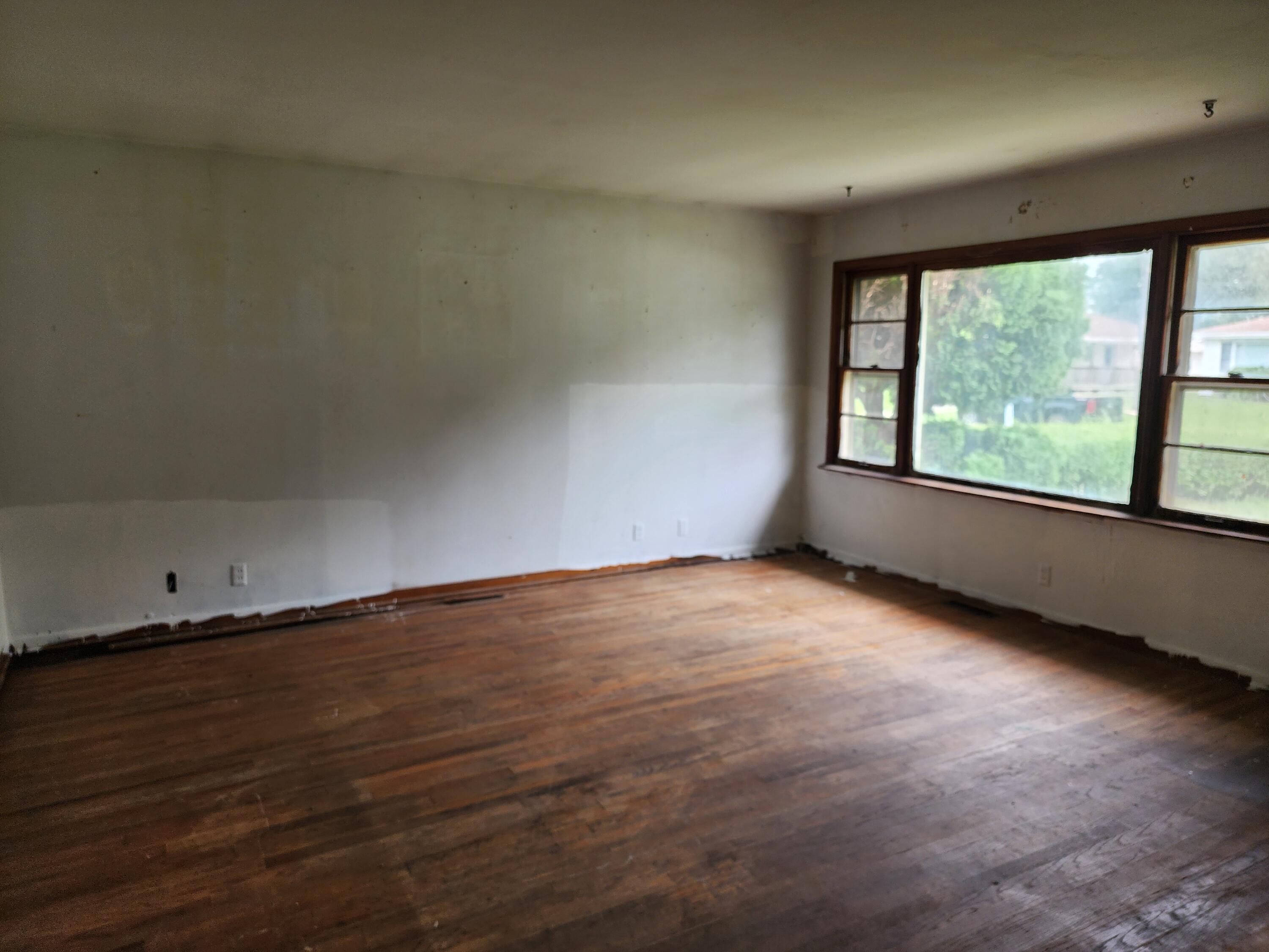 1630 Vine Court