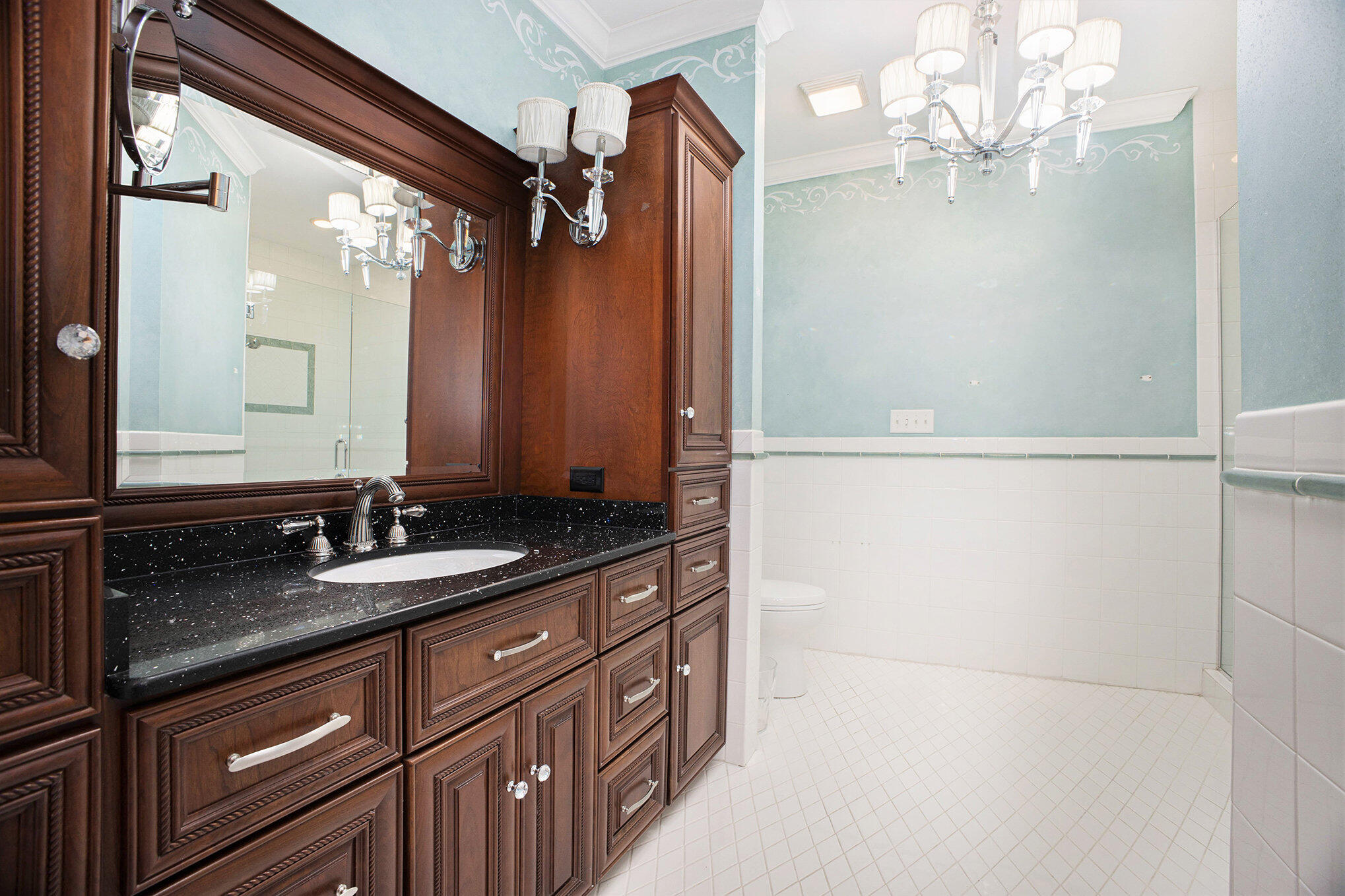 10198 California Street