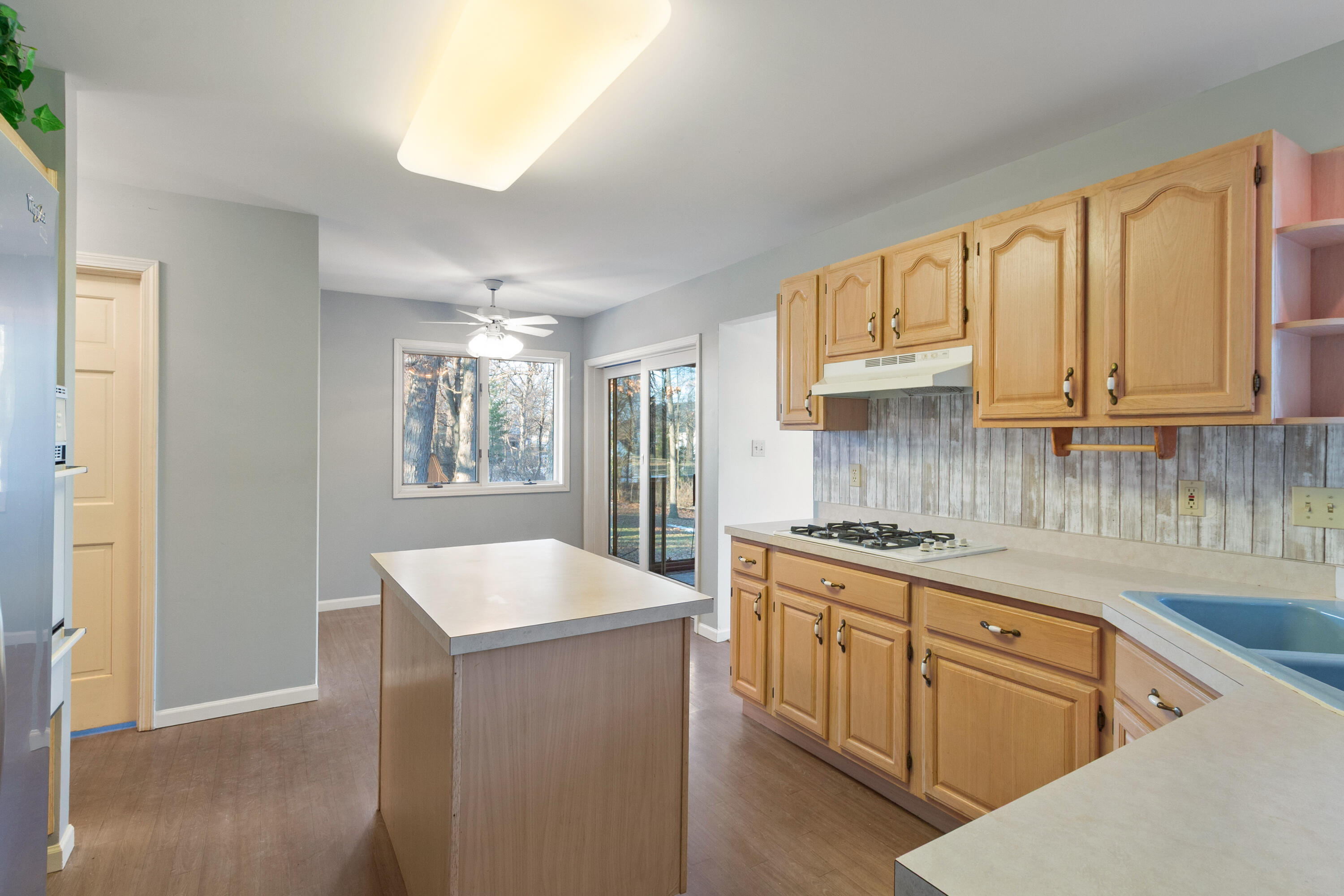 1128 Country Club Drive