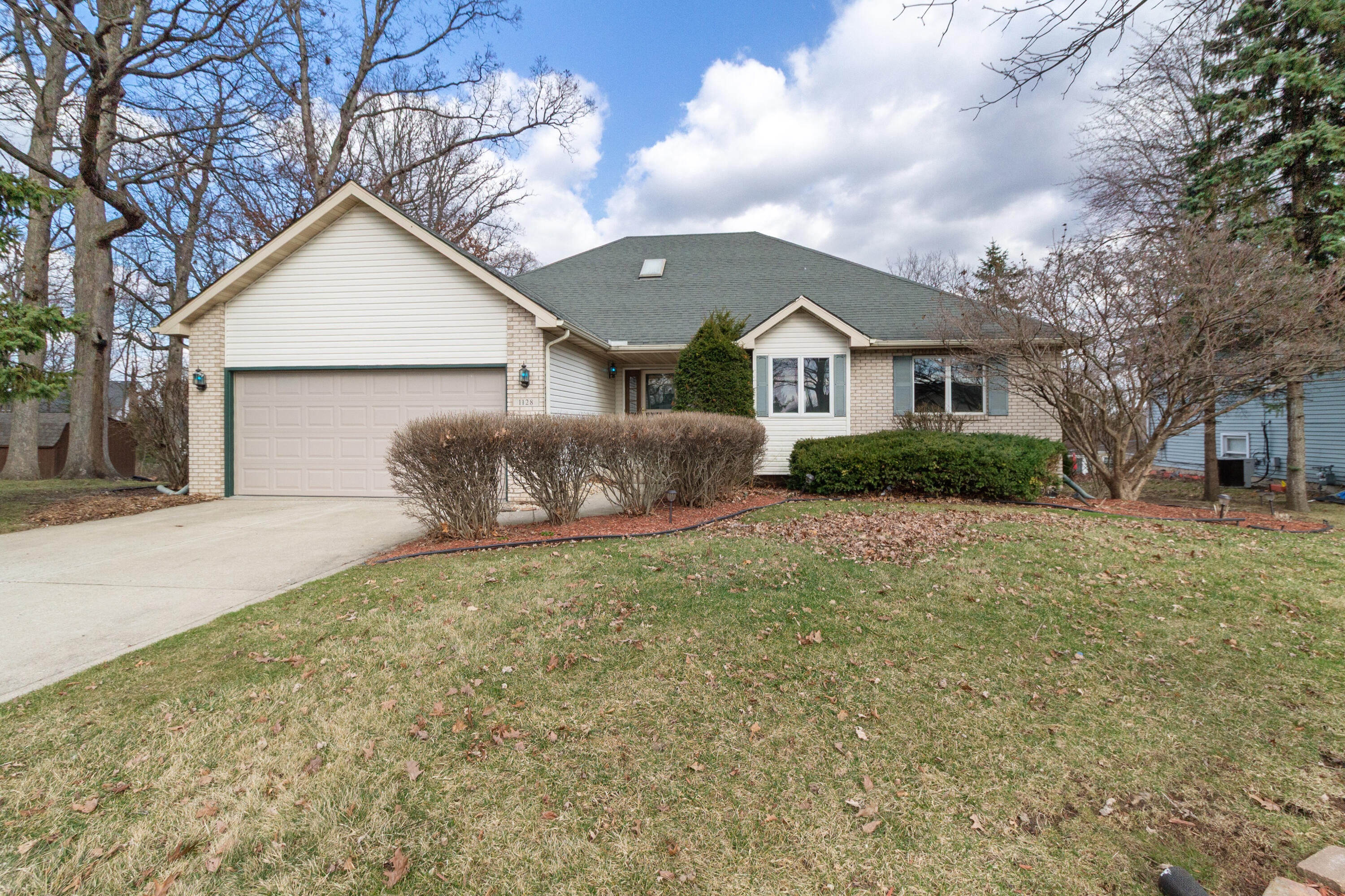 1128 Country Club Drive