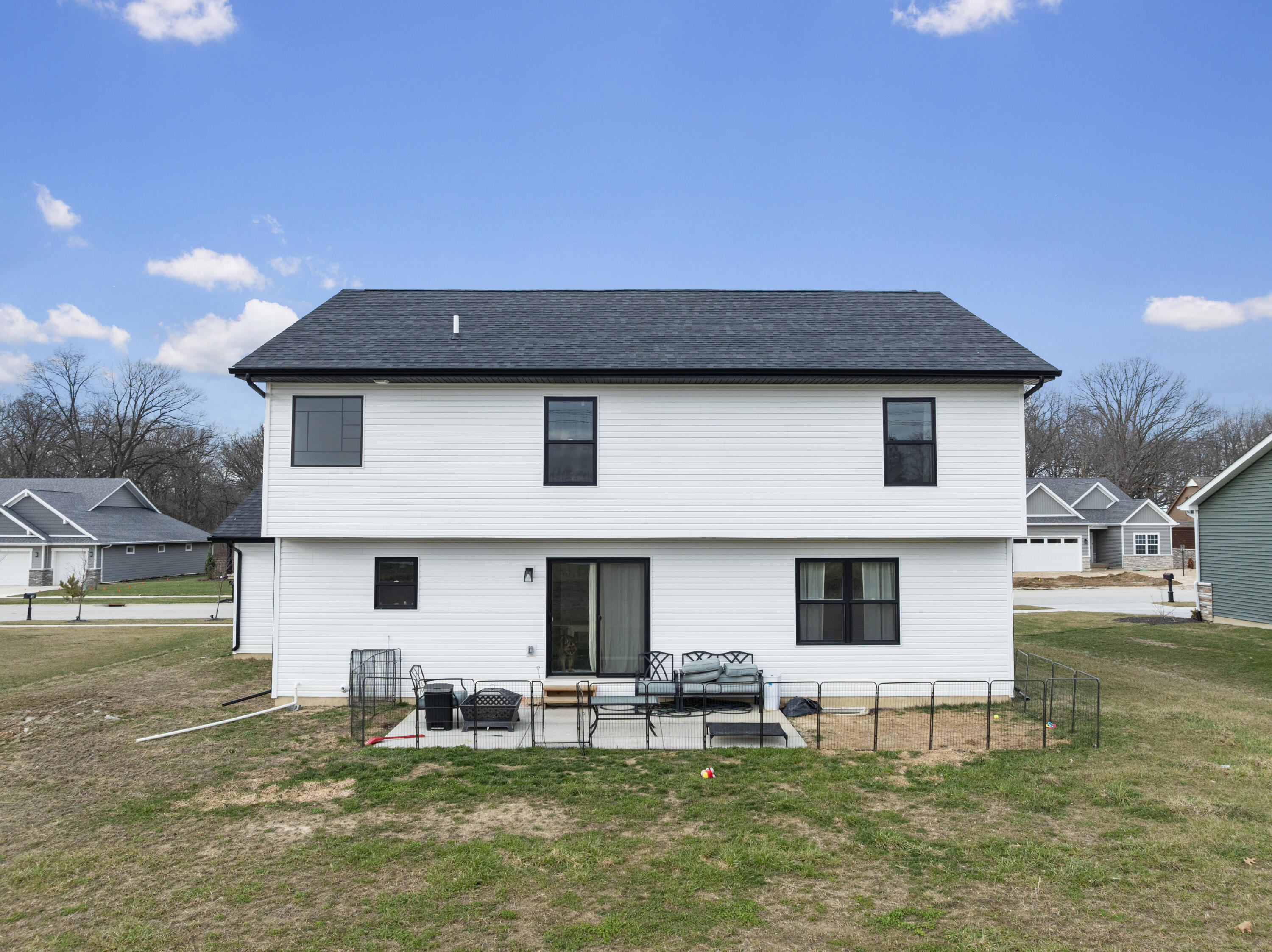 302 Holst Lane