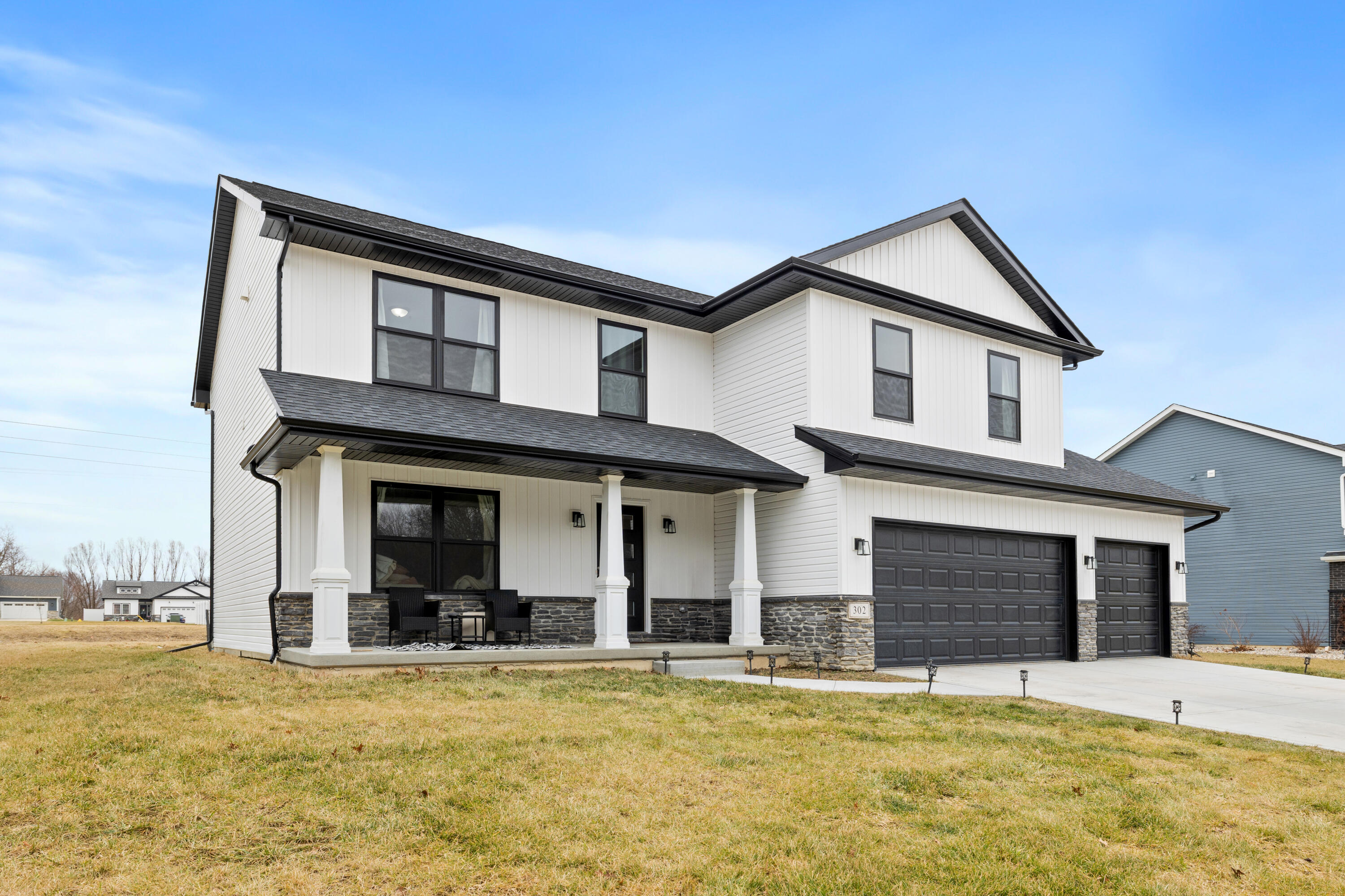 302 Holst Lane