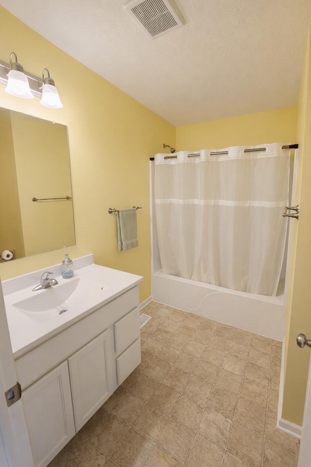 11564 Kentucky Street