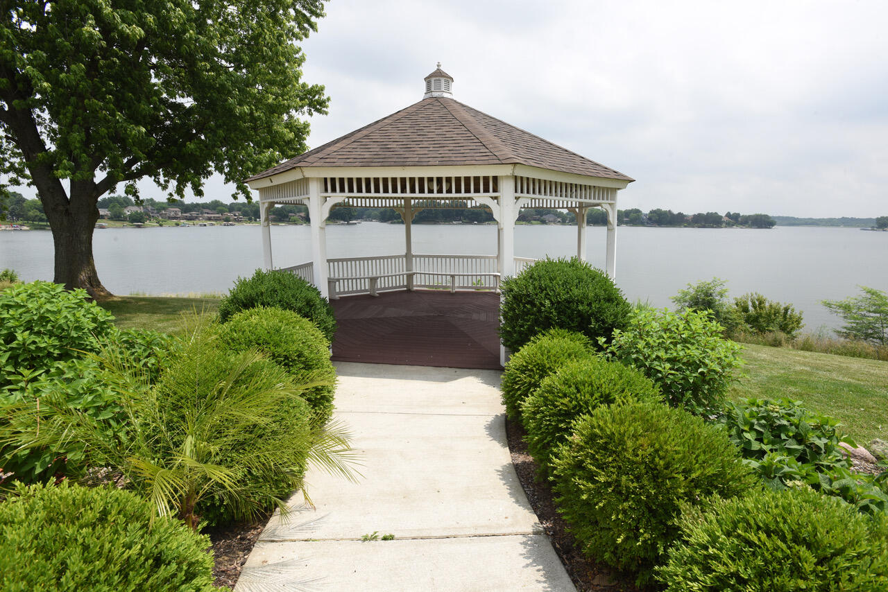 5065 Spinnaker Lane Unit: D