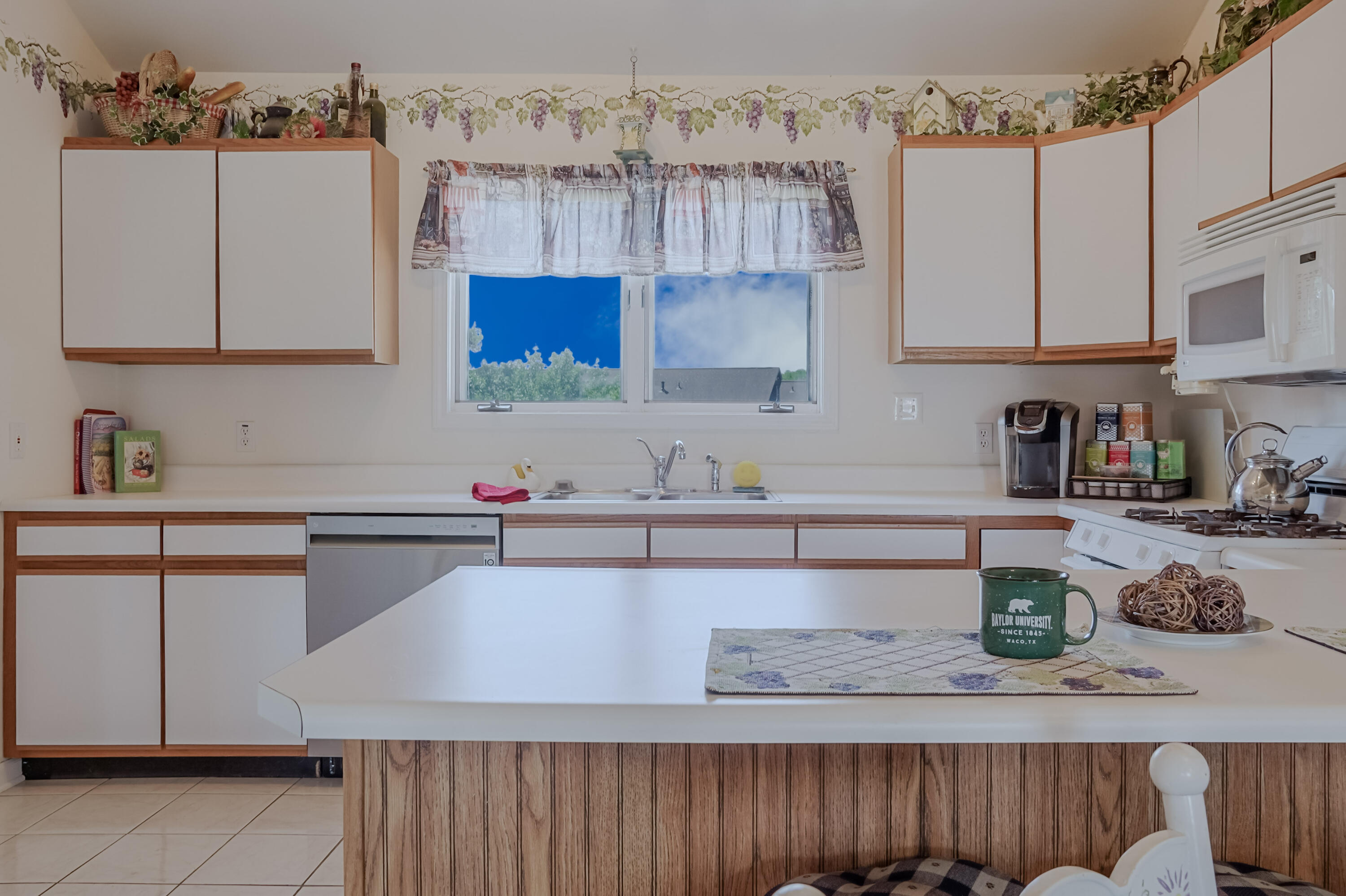 5065 Spinnaker Lane Unit: D