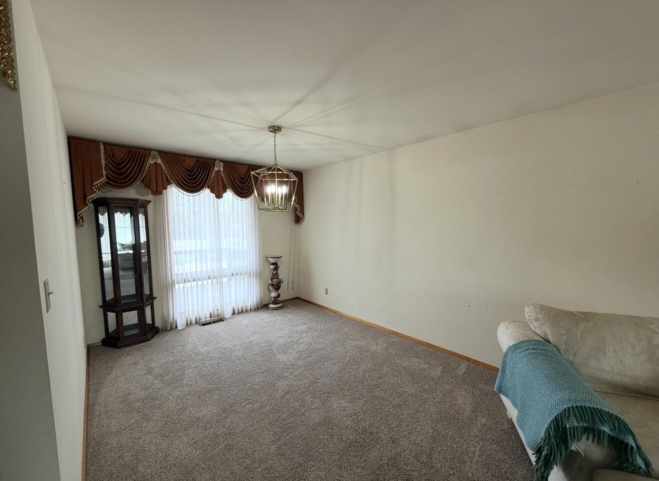 1810 W 95th Court