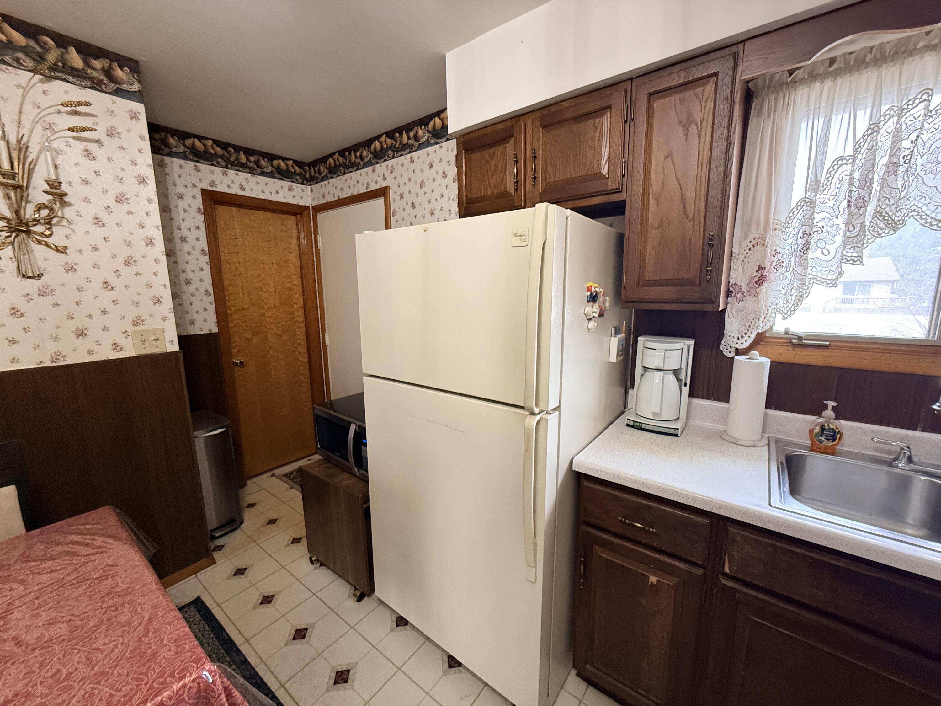 1810 W 95th Court