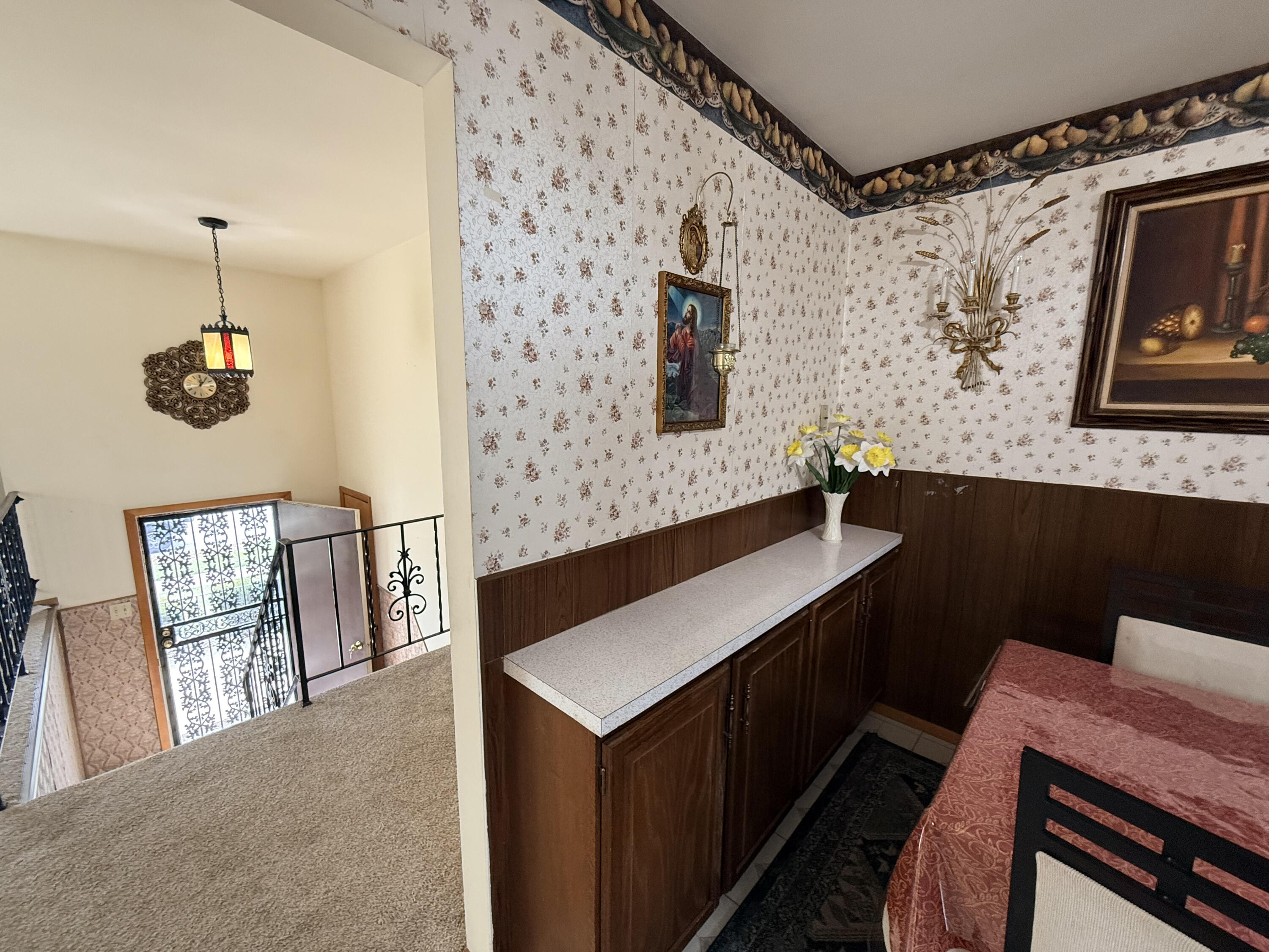 1810 W 95th Court