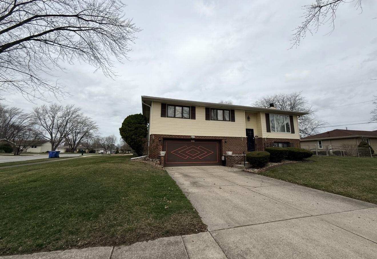 1810 W 95th Court