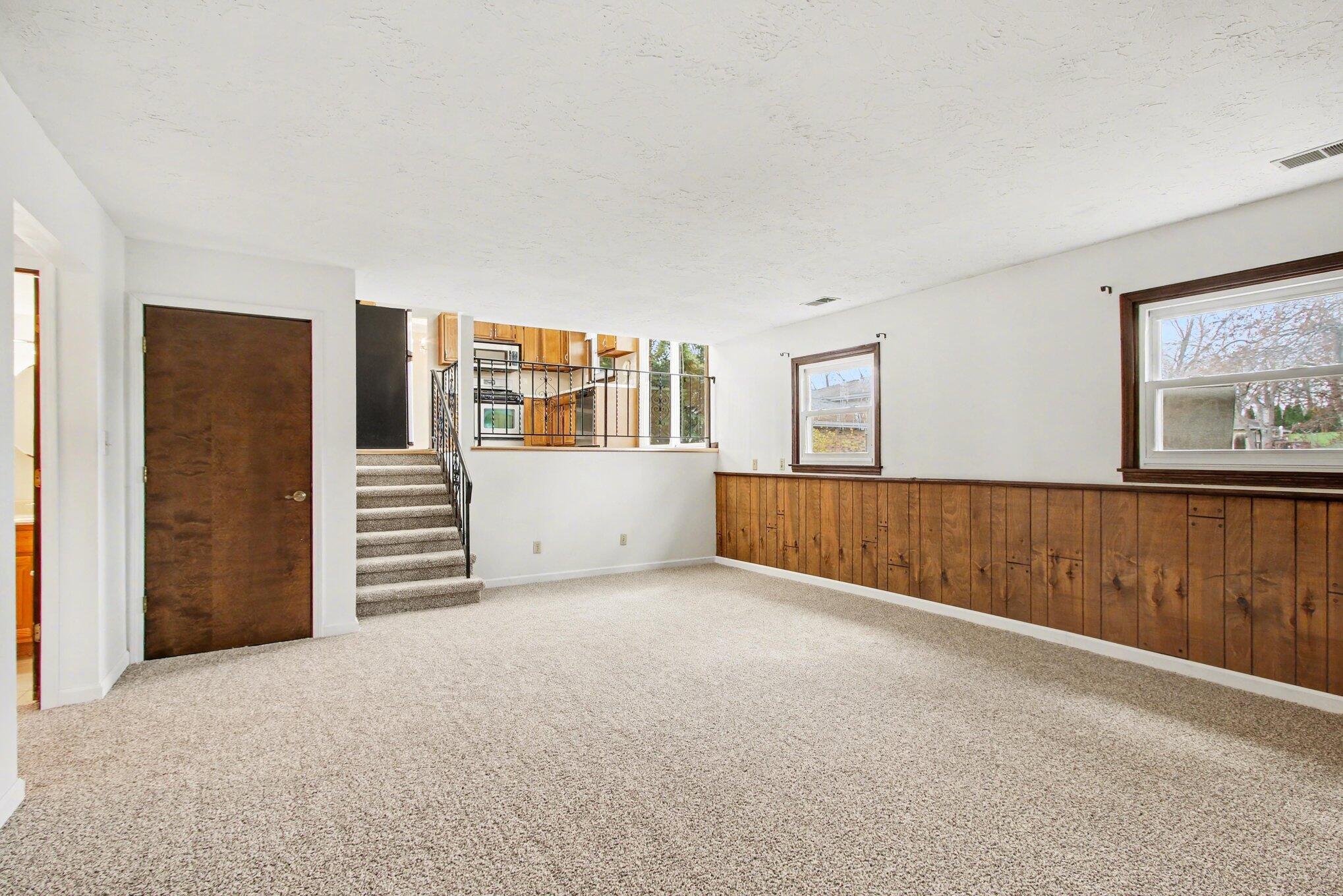 1379 Leeward Road