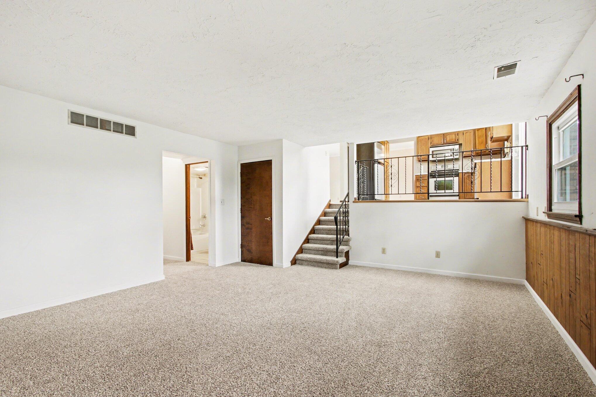 1379 Leeward Road