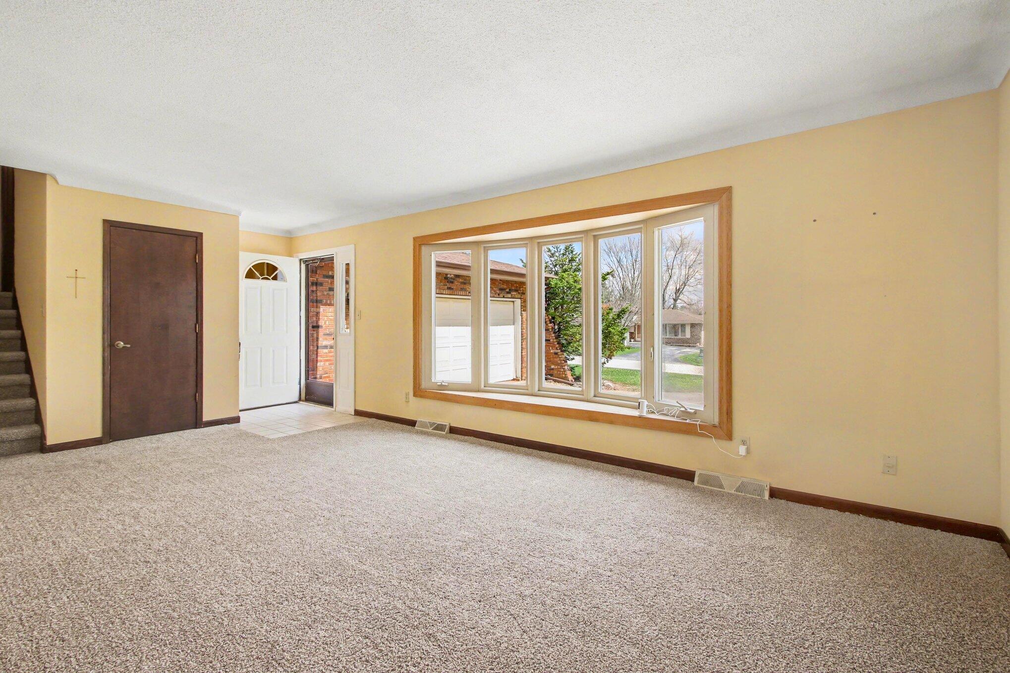 1379 Leeward Road