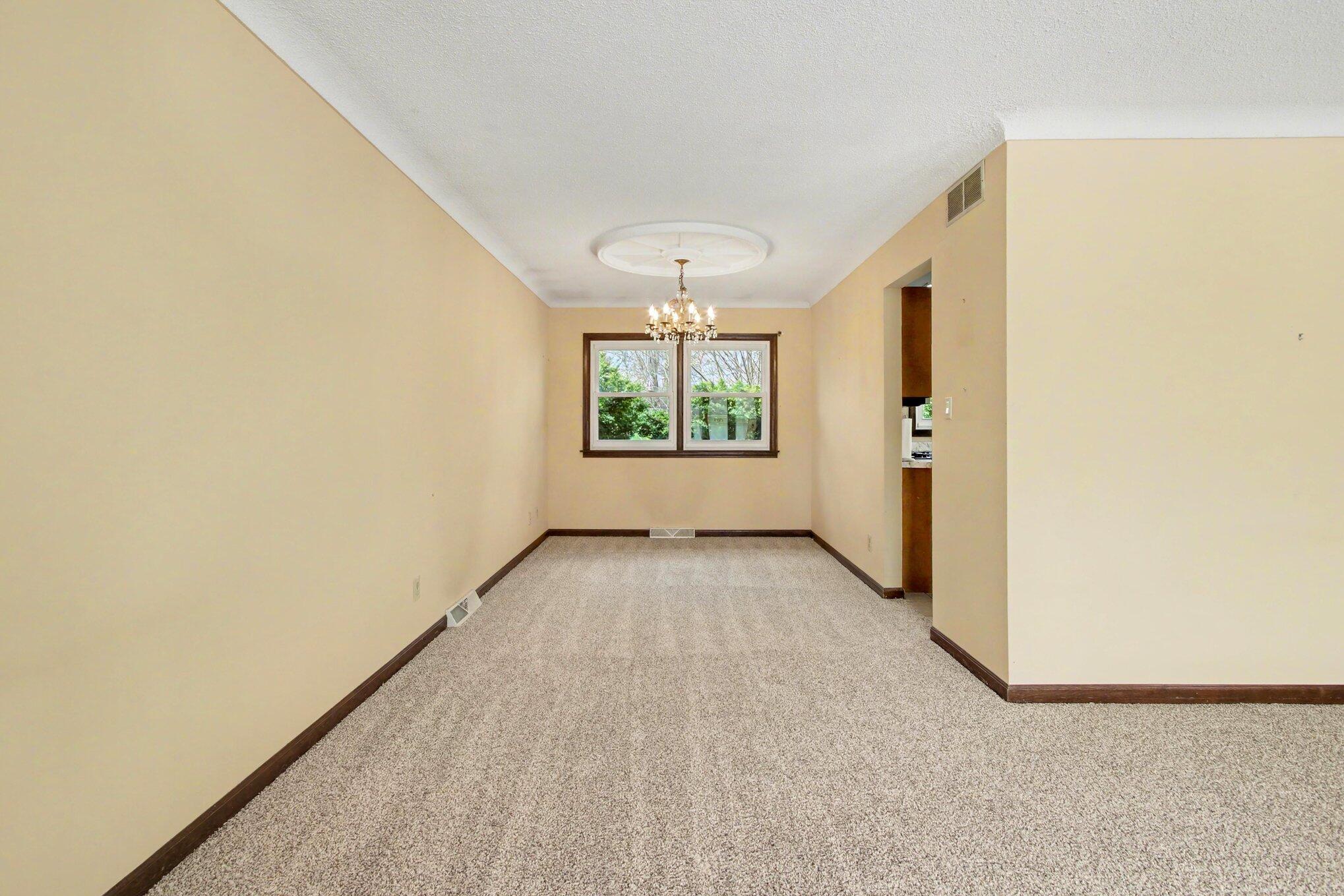 1379 Leeward Road