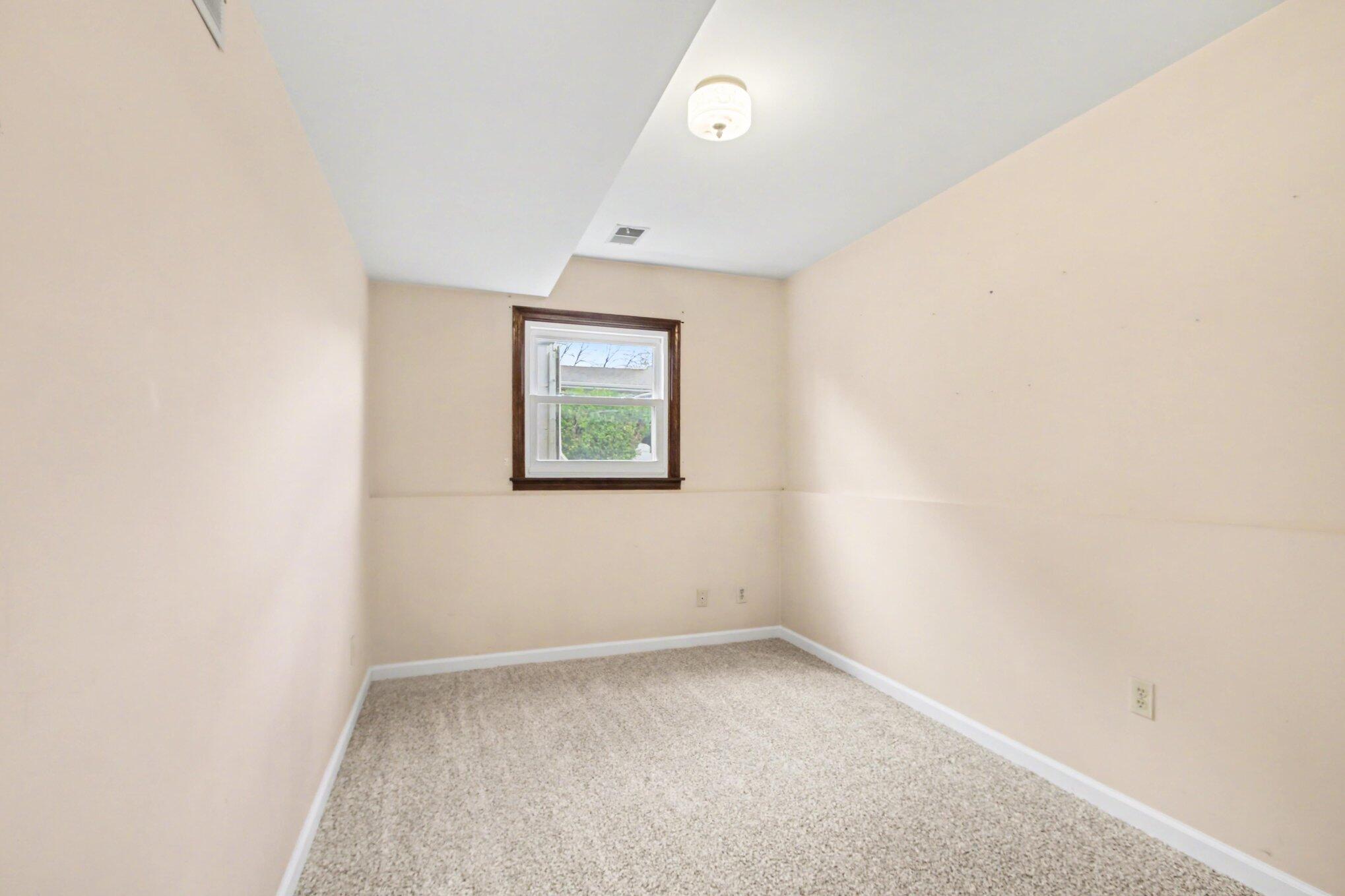 1379 Leeward Road