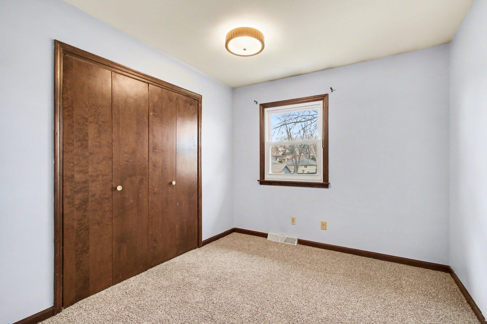 1379 Leeward Road