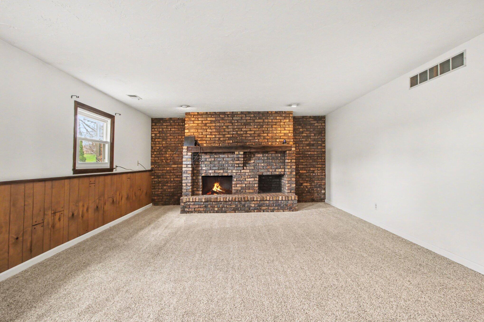 1379 Leeward Road