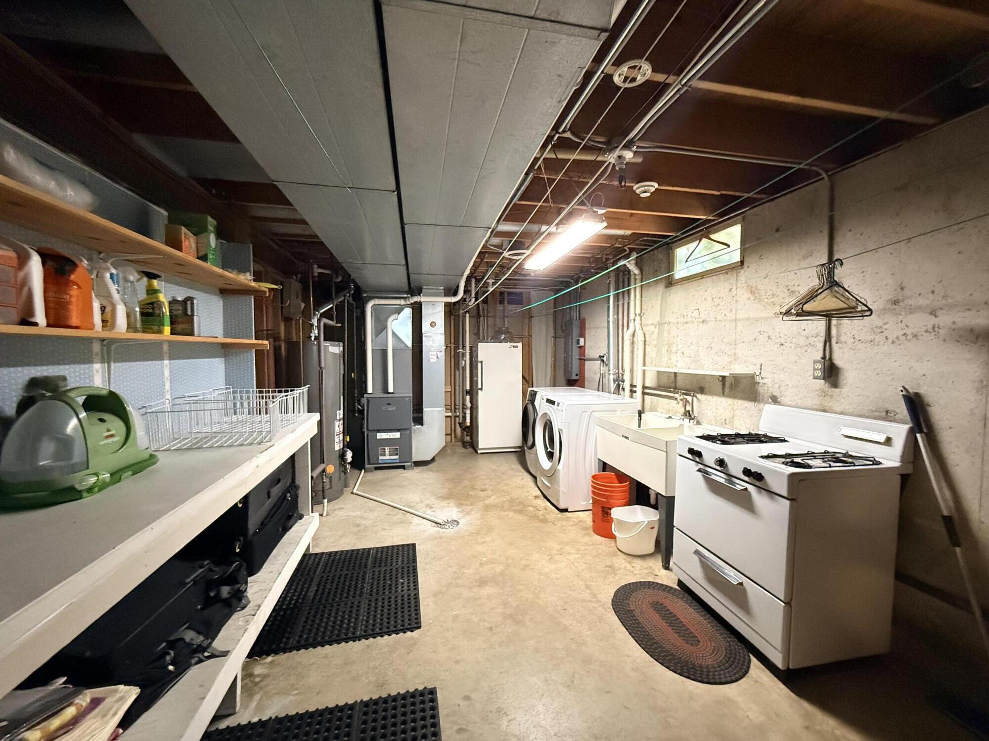 1619 W 95th Avenue
