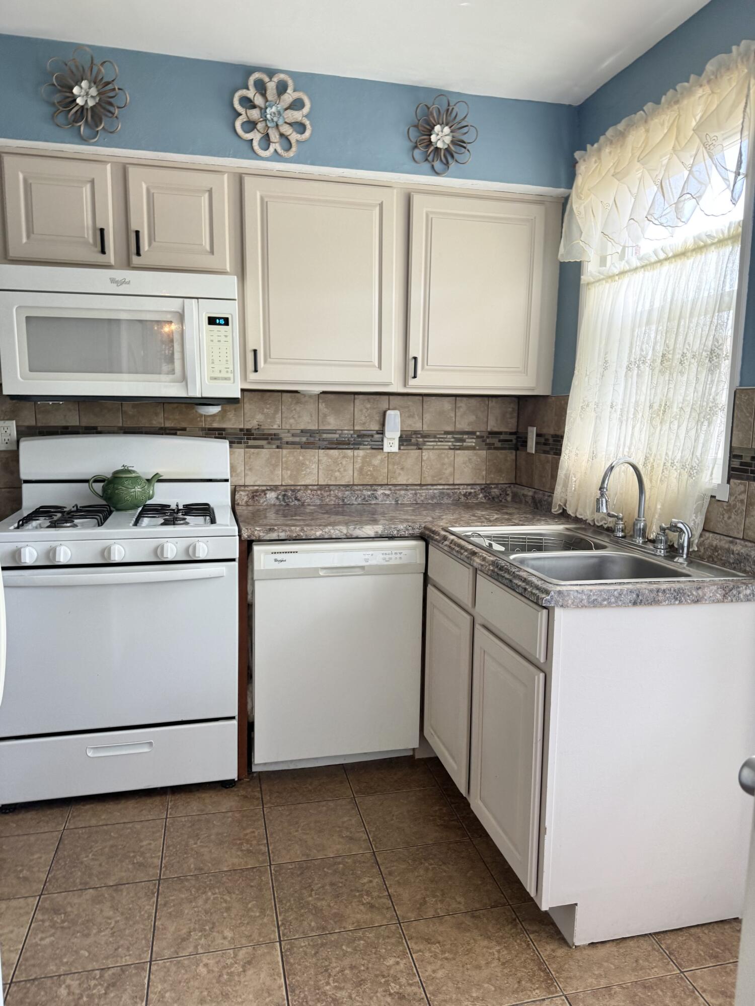 244 Beacon Place