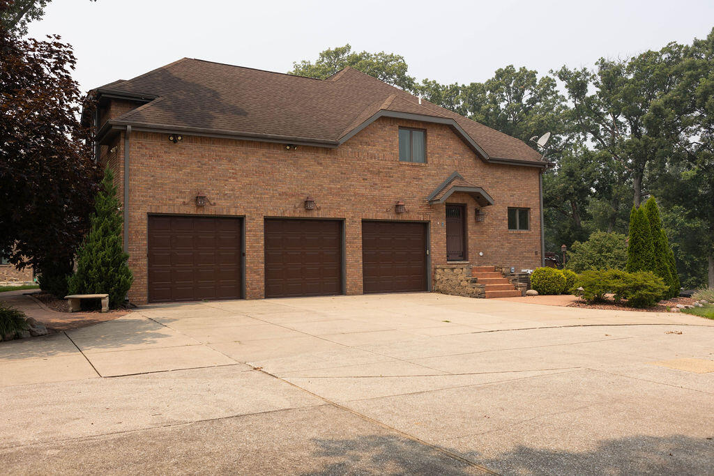 5788 E 105th