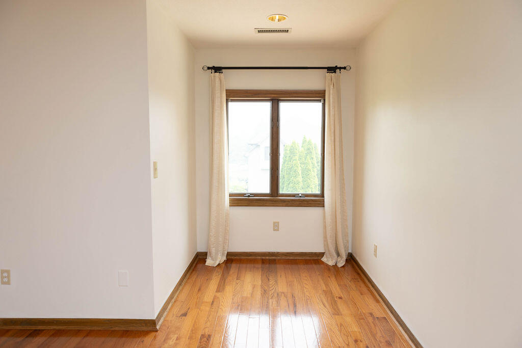 5788 E 105th