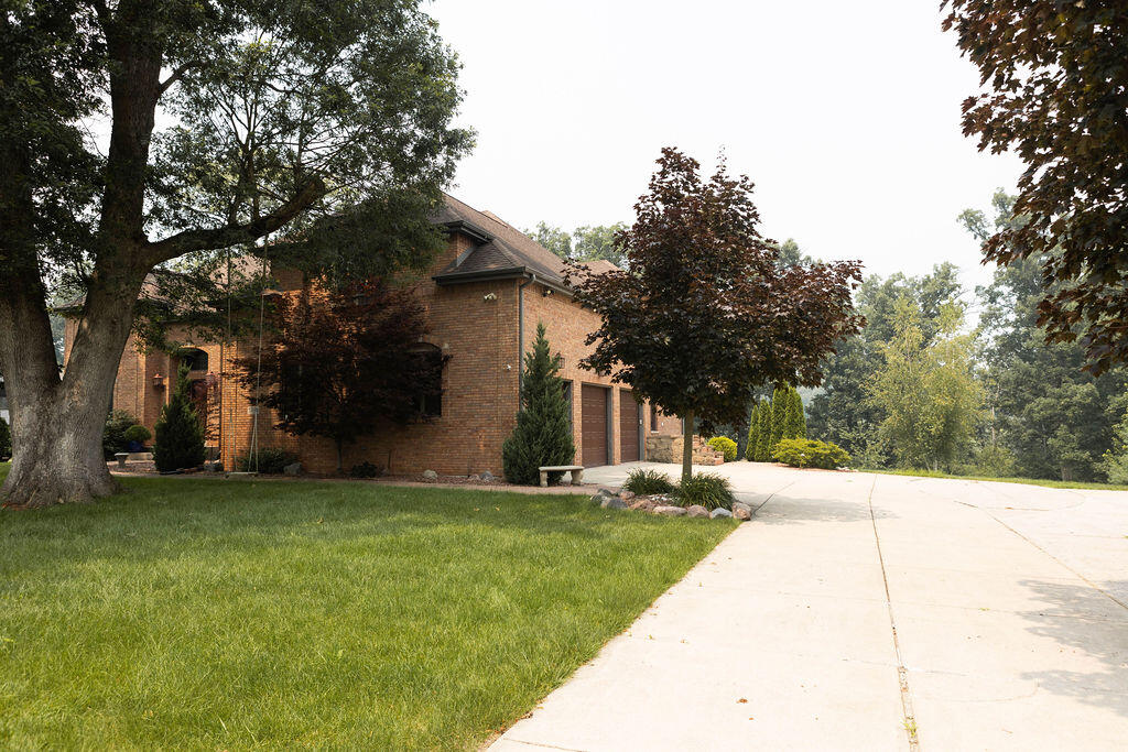 5788 E 105th