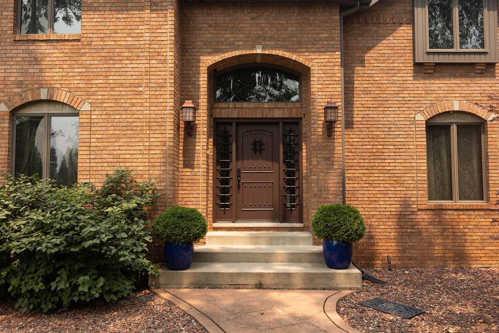 5788 E 105th