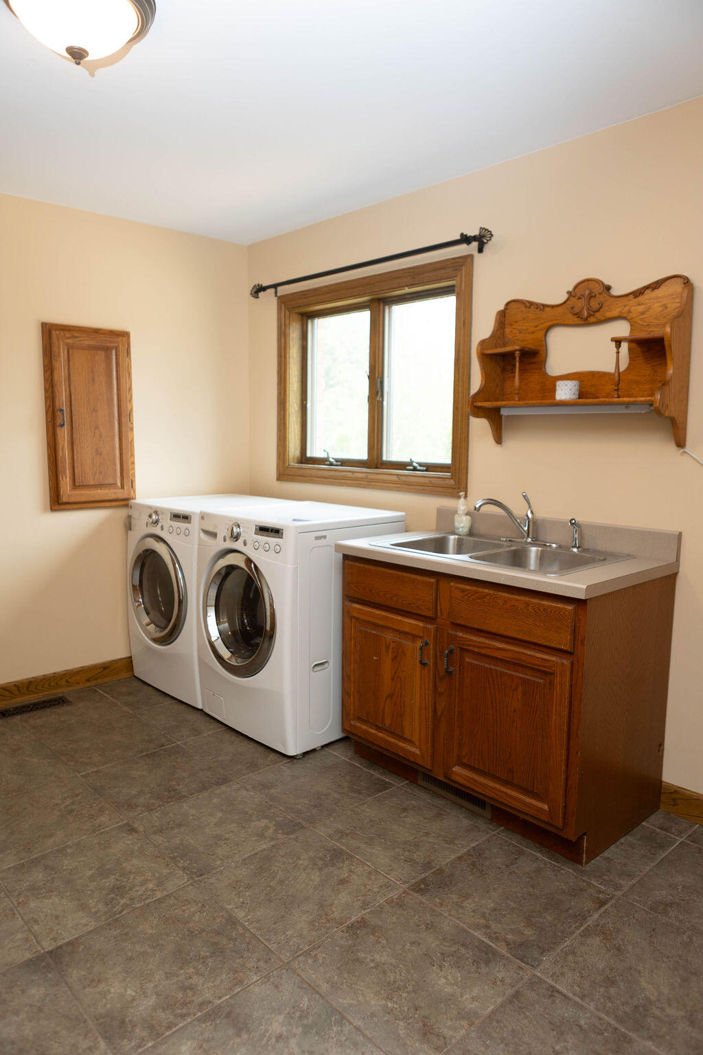 5788 E 105th