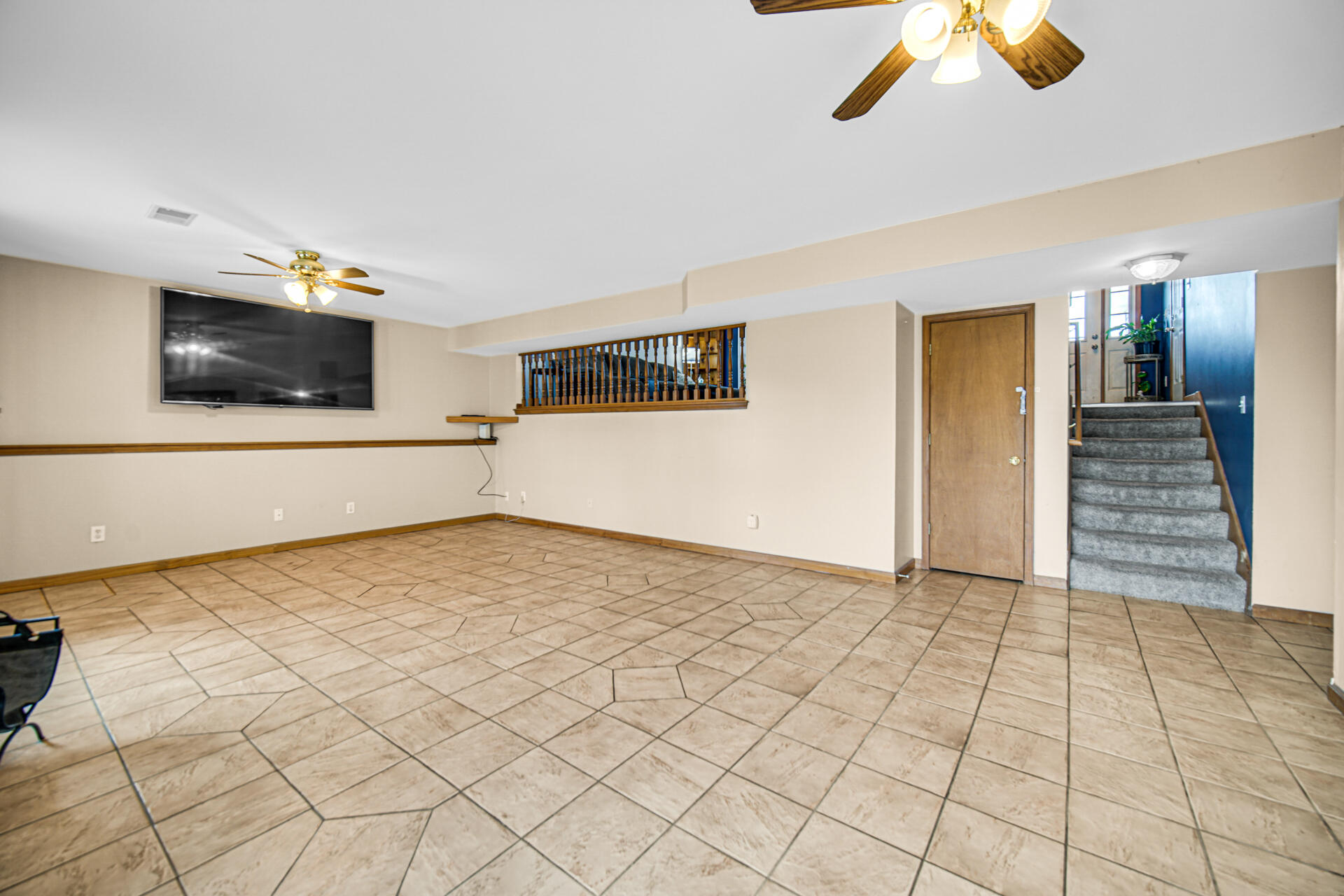 8735 E 124th Place