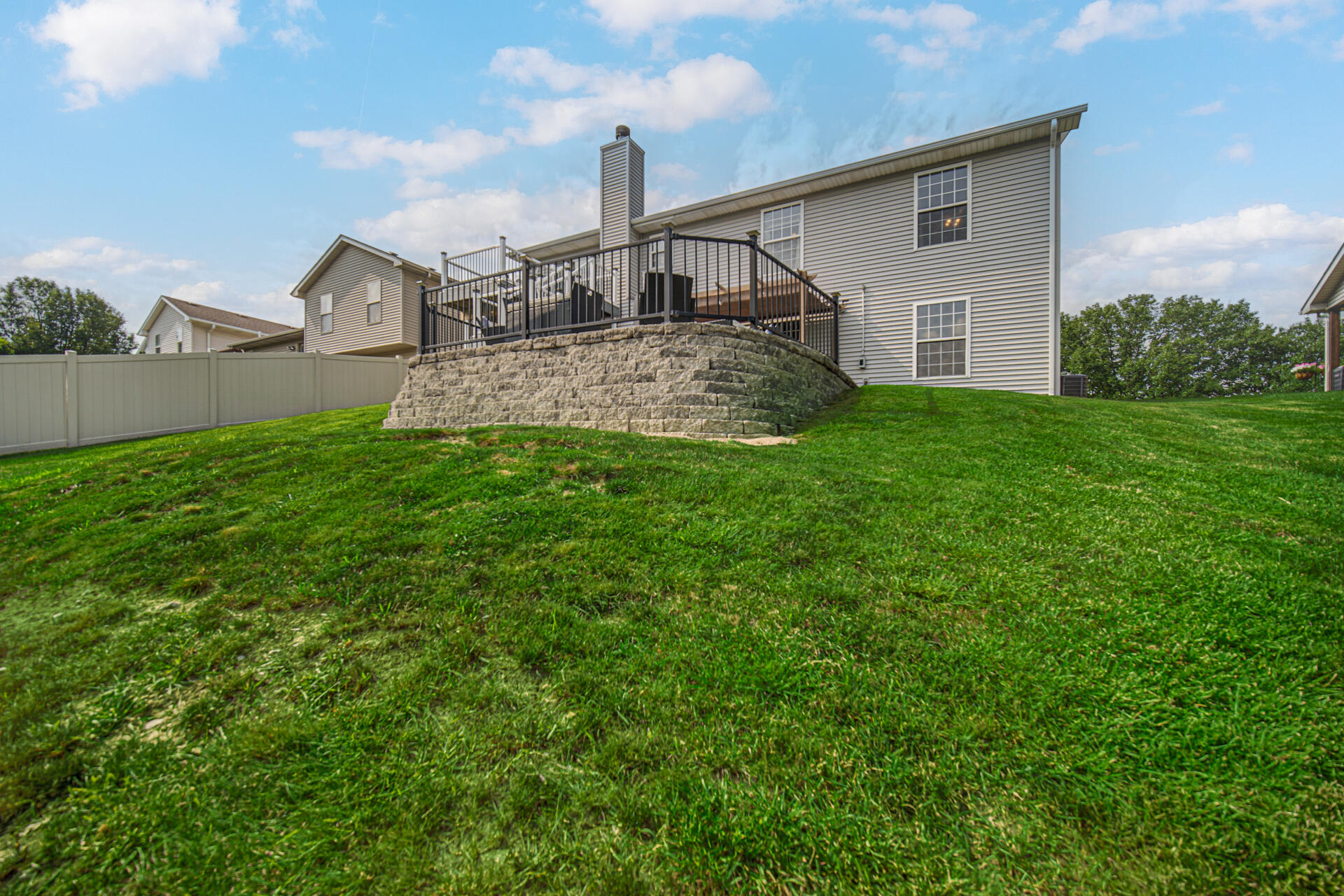 8735 E 124th Place