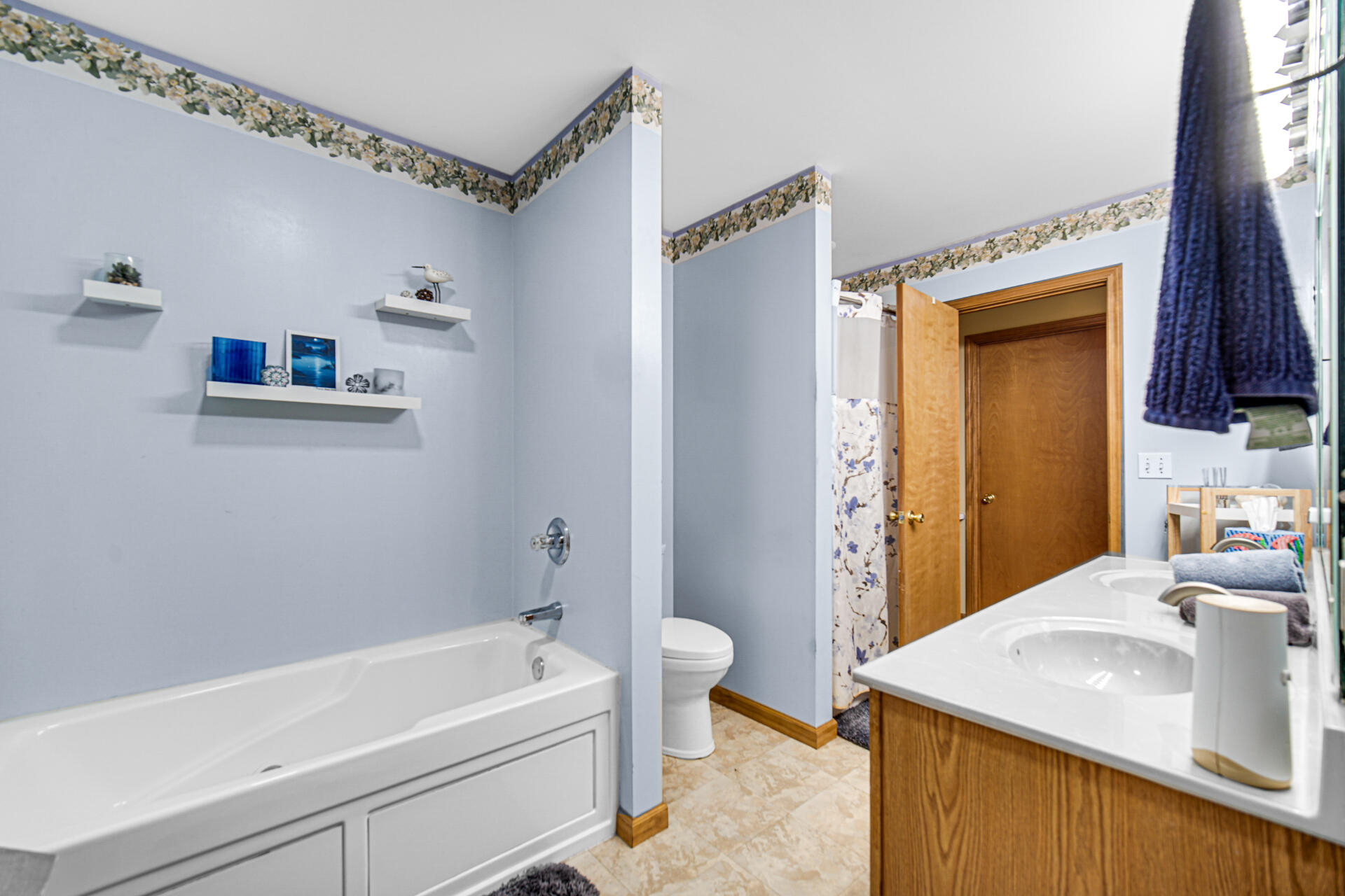8735 E 124th Place