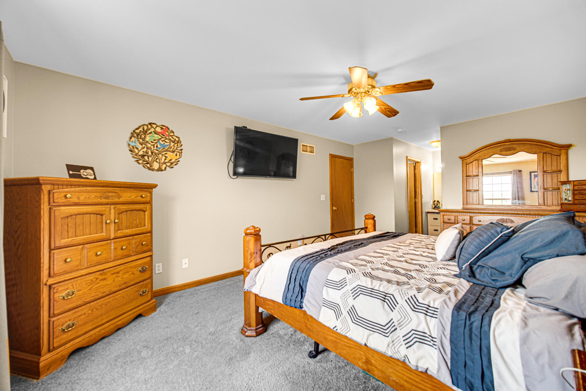 8735 E 124th Place